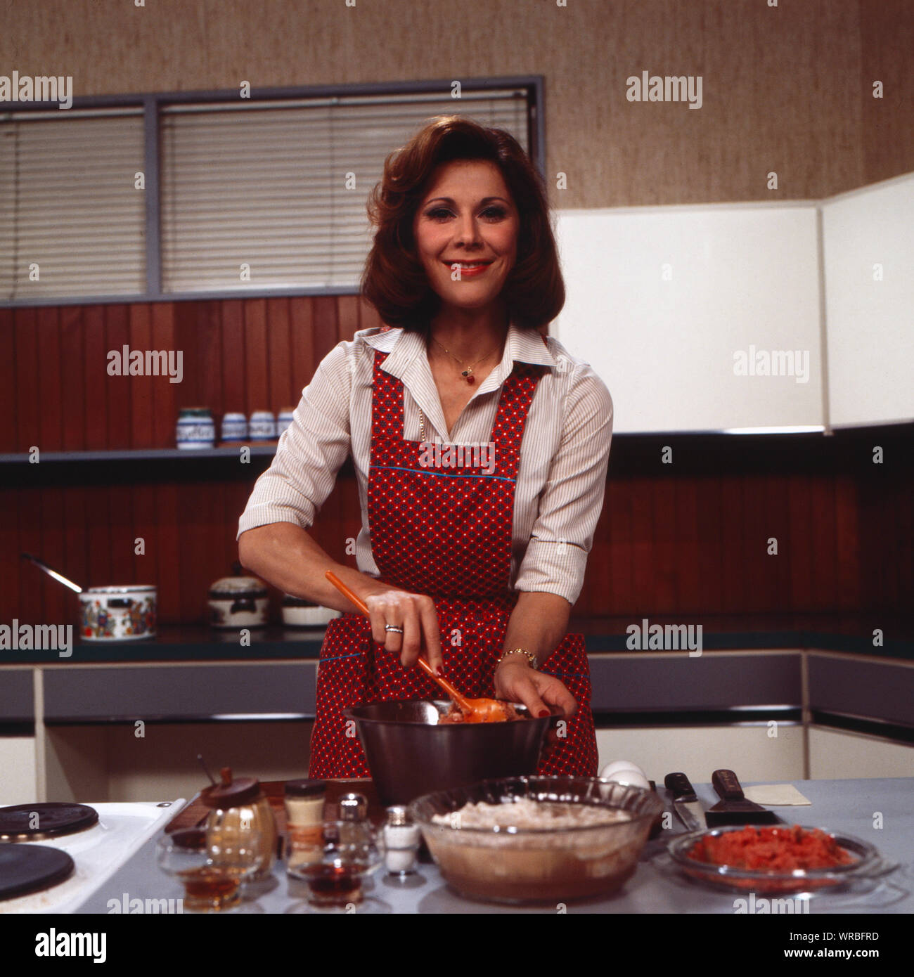 Ingrid Wendl sterreichische Eiskunstl uferin Fernsehmoderatorin Und ingrid-wendl-sterreichische-eiskunstl-uferin-fernsehmoderatorin-und