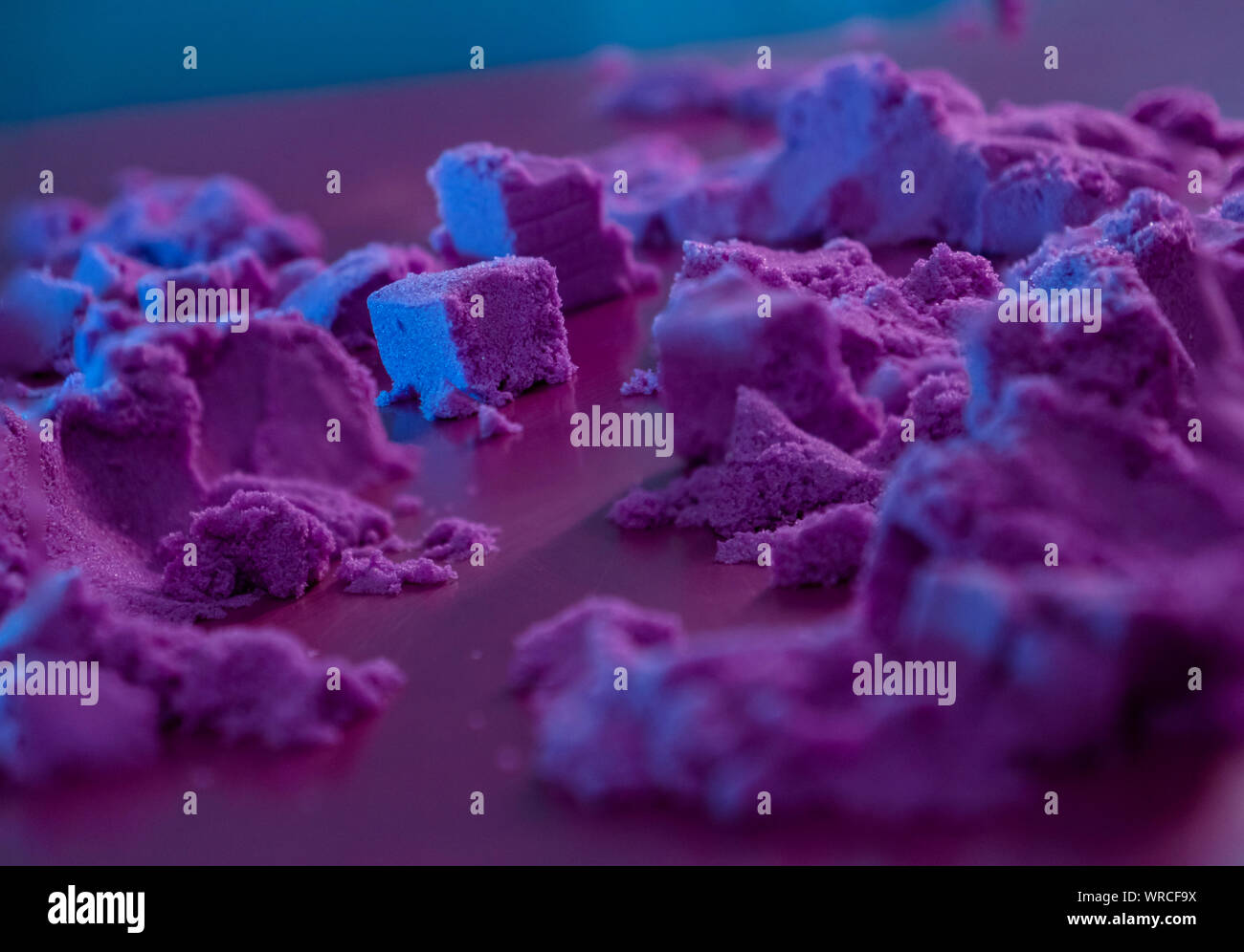 Macro photo de couleur violette. sable paysage abstrait. Banque D'Images