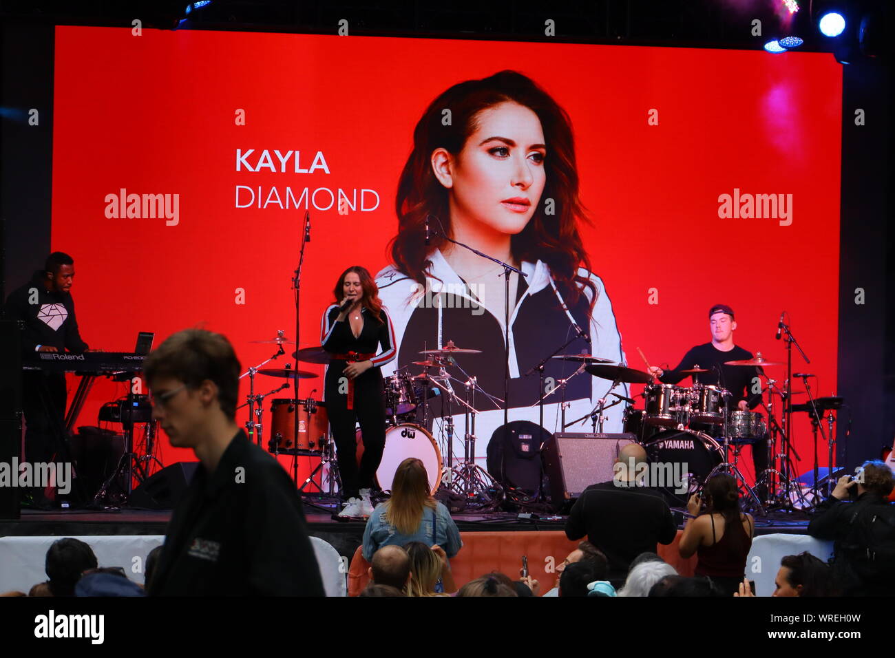 Singer Kayla Diamond joue sur la scène au cours de 2019 à Toronto TIFF Banque D'Images