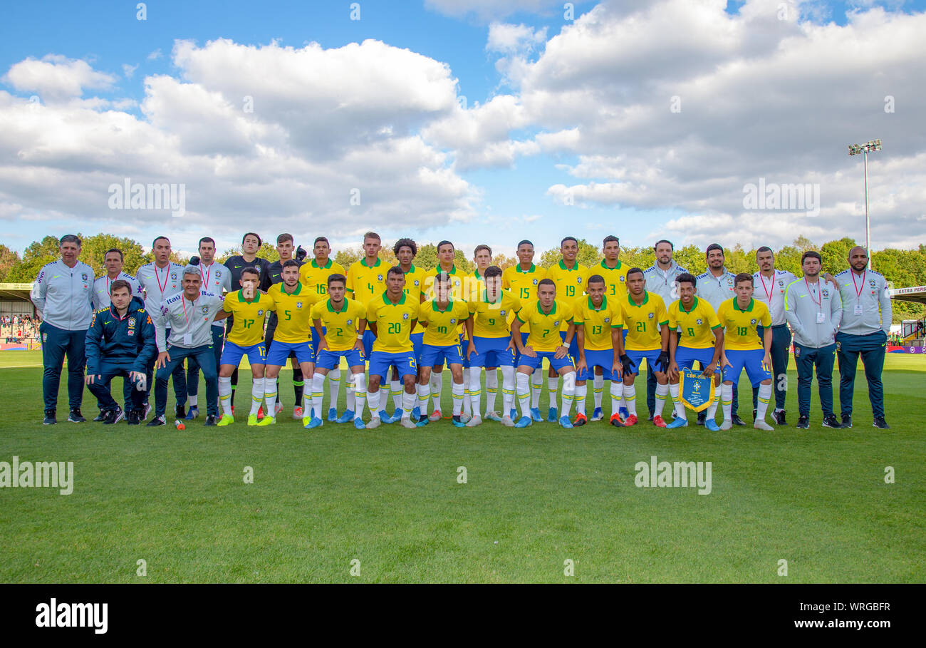 L'équipe du Brésil et personnel au cours de l'avant match photos de moins de 18 ans match amical entre l'Angleterre U18 & U18 au Brésil Hednesford Town Football Club Banque D'Images