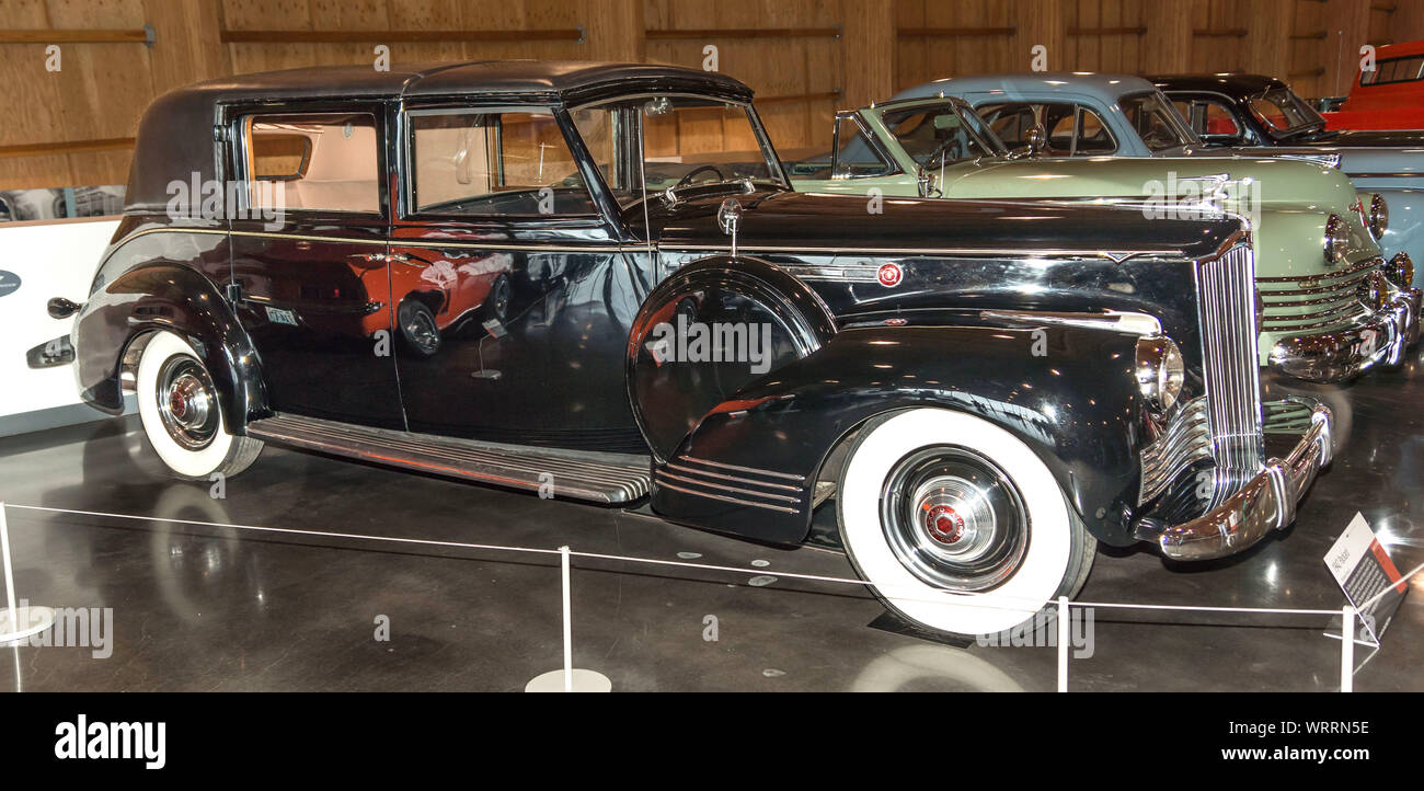 1942 Packard exposée au Musée de l'automobile américaine, Tacoma, Washington. 9 mai, 2015. Banque D'Images