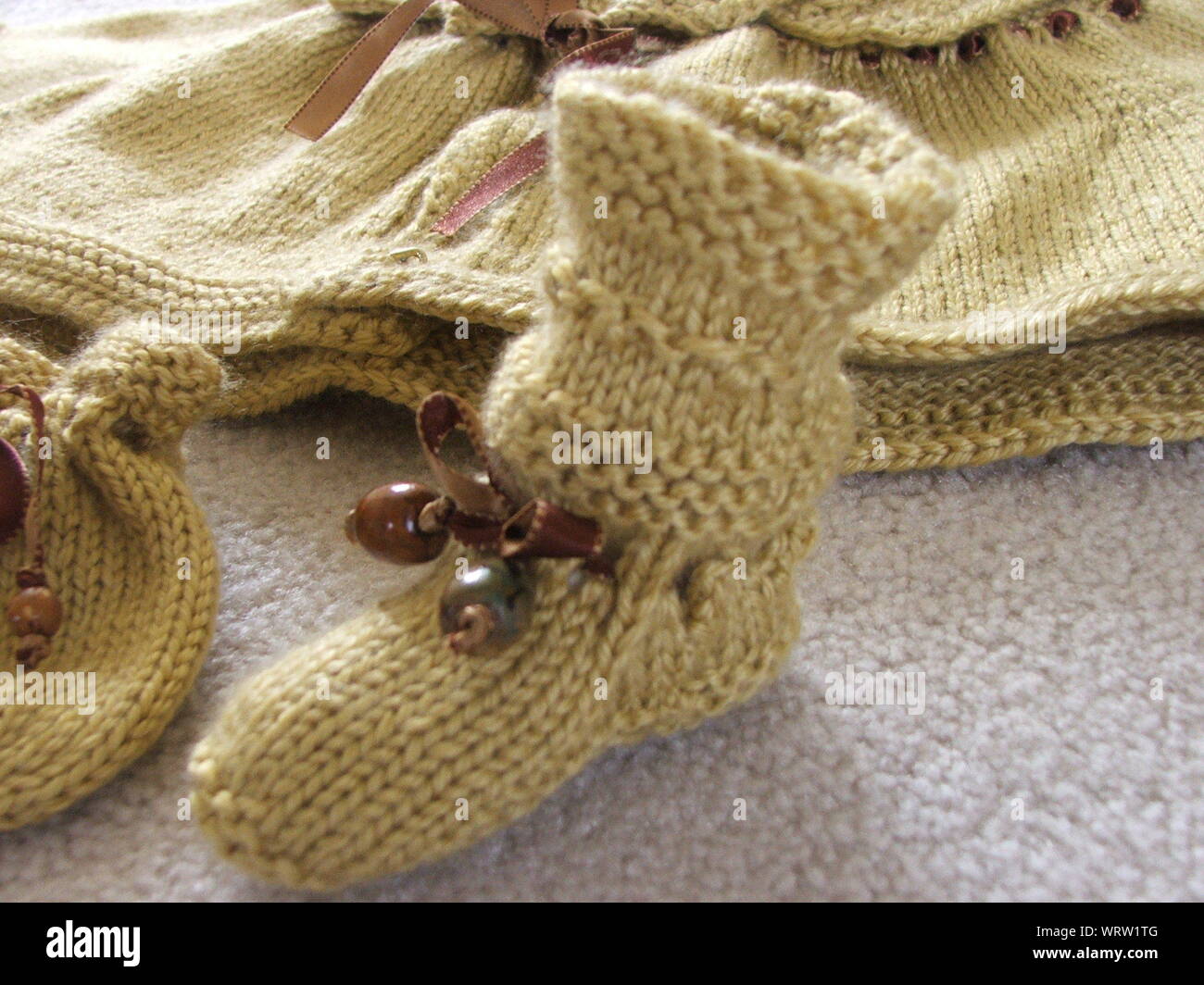Chaussons Bebe Tricotes Banque D Image Et Photos Alamy