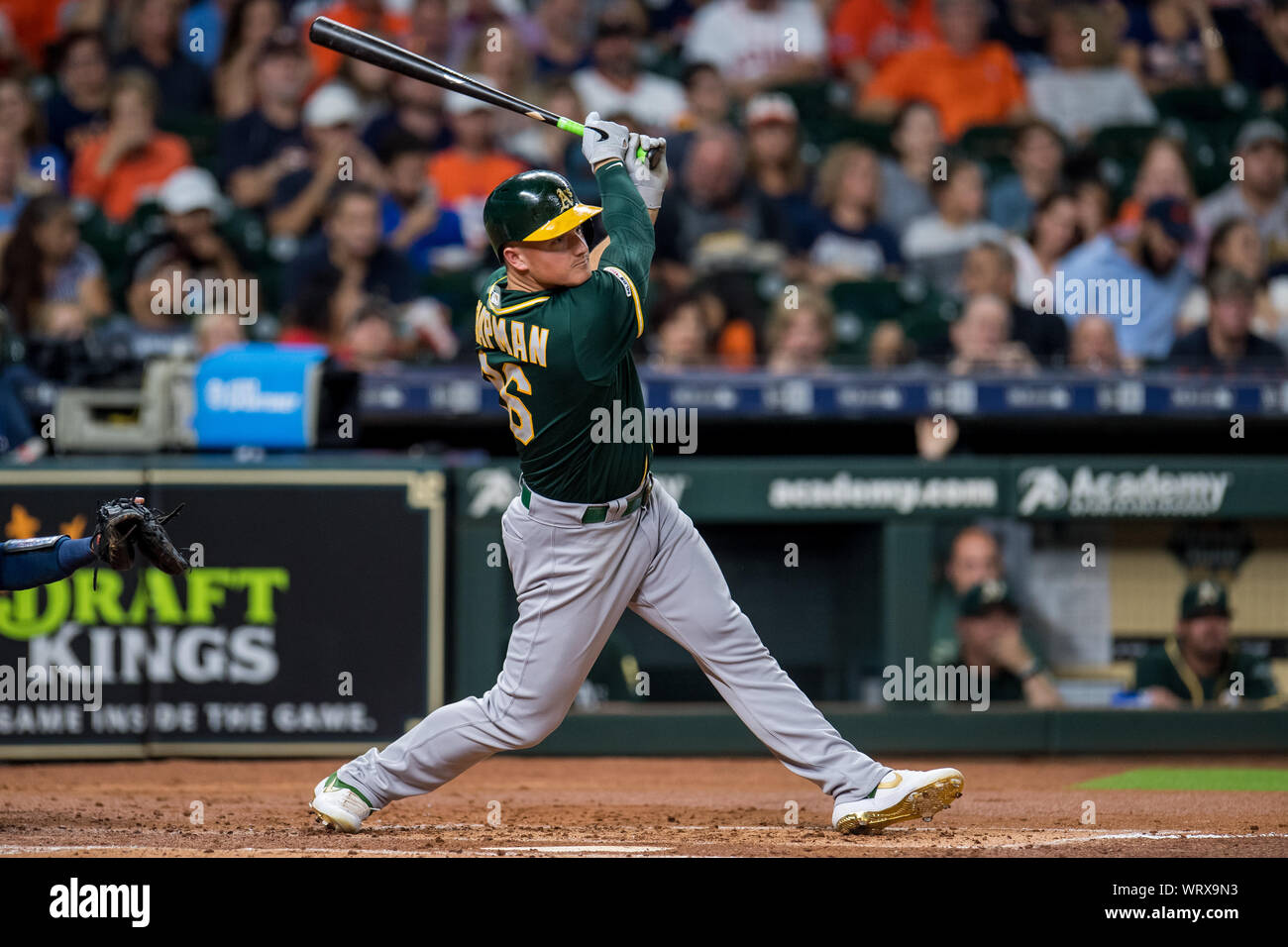 Houston, États-Unis. 10 Sep, 2019. Oakland Athletics' Matt Chapman hits un simple contre les Astros de Houston dans la 1ère manche au Minute Maid Park de Houston le mardi 10 septembre 2019. Photo par Trask Smith/UPI UPI : Crédit/Alamy Live News Banque D'Images