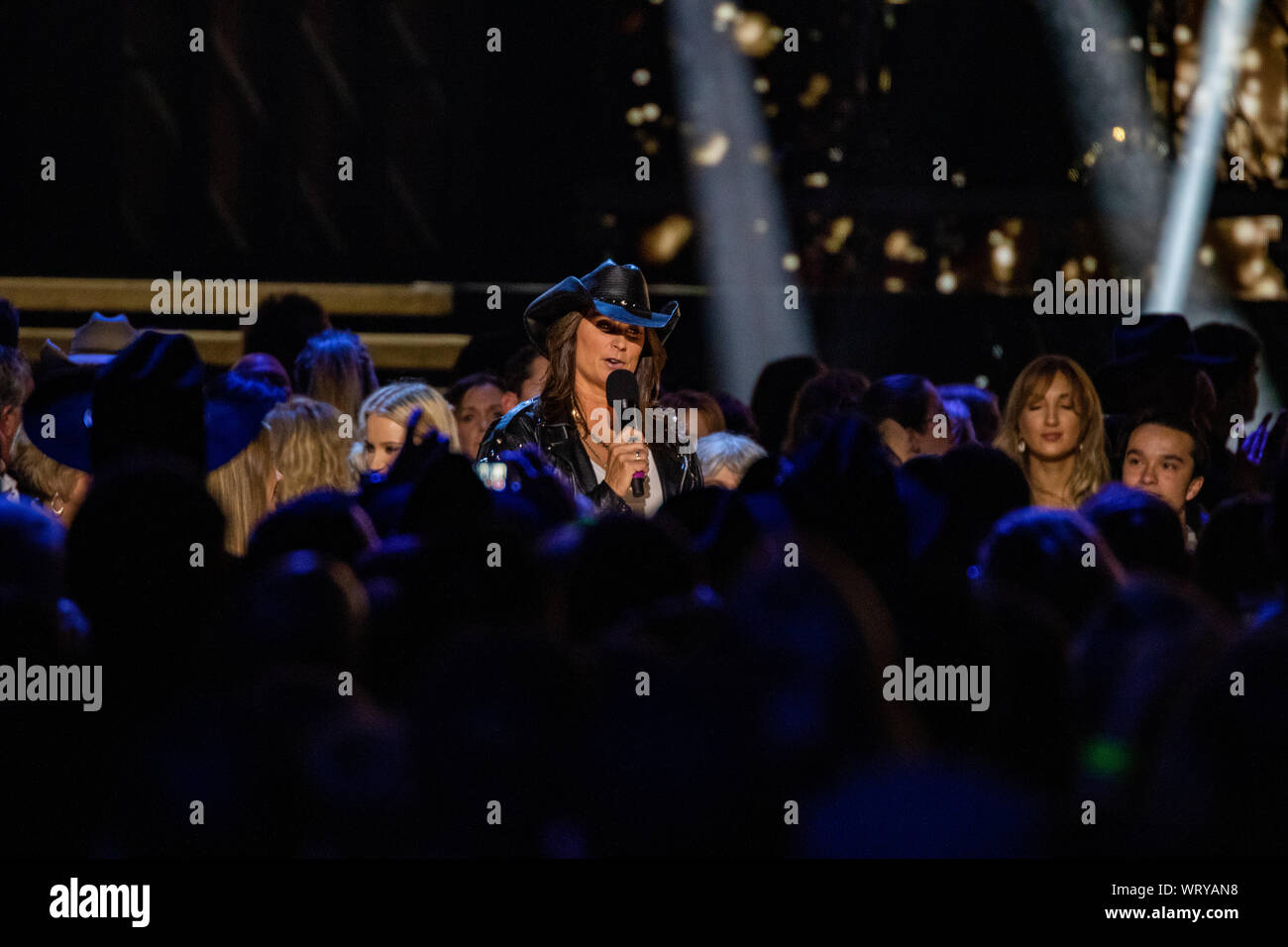 Calgary, Canada. 05Th Sep 2019. Terry Clarke présente les artistes interprètes ou exécutants du Hall of Fame Inductee Charlie Major pour ses hits au cours de la 2019 Canadian Country Music Association Awards show. Credit : SOPA/Alamy Images Limited Live News Banque D'Images