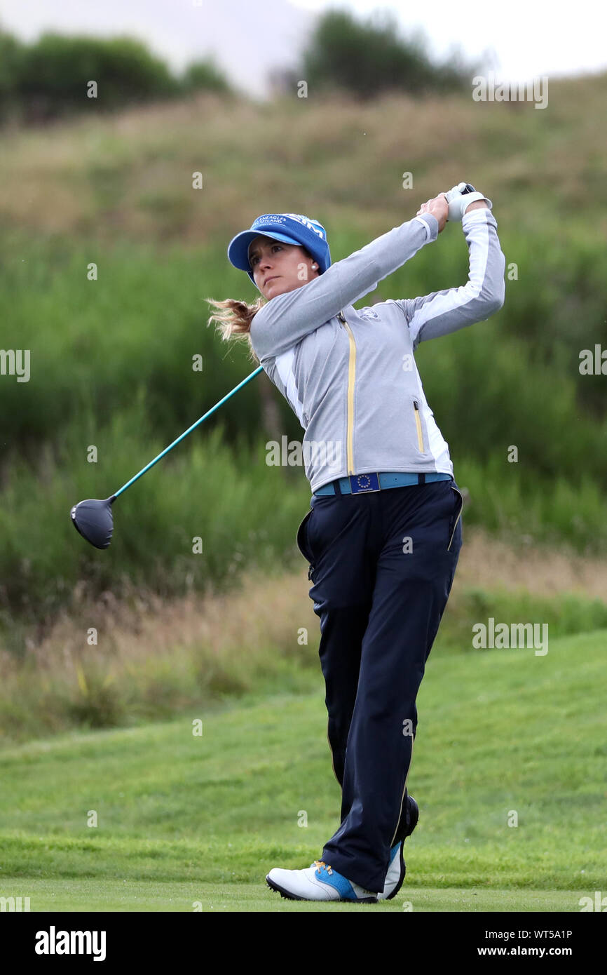 L'Europe de l'équipe Azahara Munoz tees au large de la 9e au cours de l'aperçu la troisième journée de la Solheim Cup 2019 à Gleneagles Golf Club, à Auchterarder. Banque D'Images