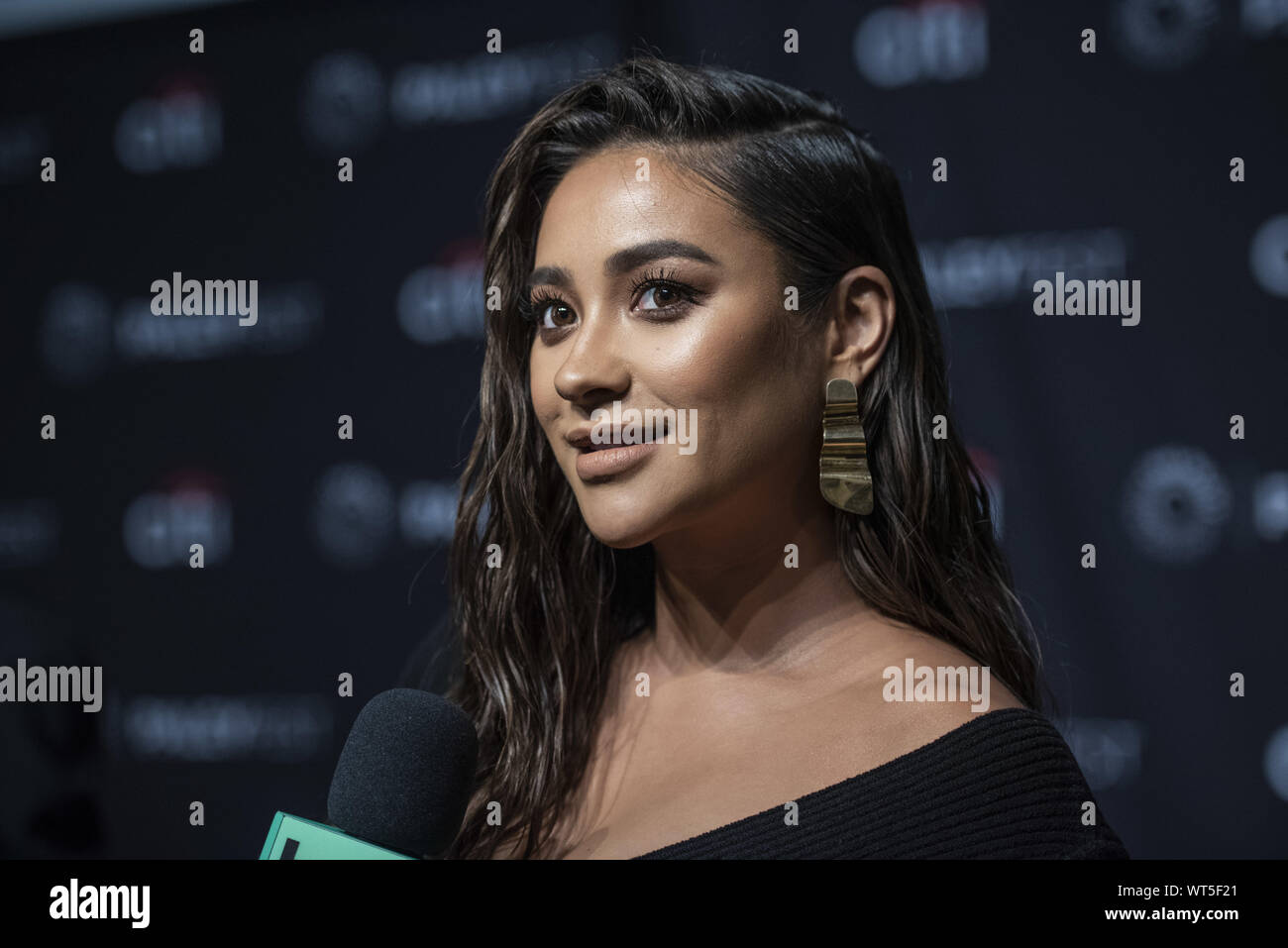 Septembre 10, 2019, Los Angeles, Californie, USA : SHAY MITCHELL assiste à la présentation de Hulu "oeDollfaceâ » au PaleyFest 2019 Fall TV Bandes-annonces au Paley Center for Media à Beverly Hills, Californie. (Crédit Image : © Charlie Steffens/Zuma sur le fil) Banque D'Images