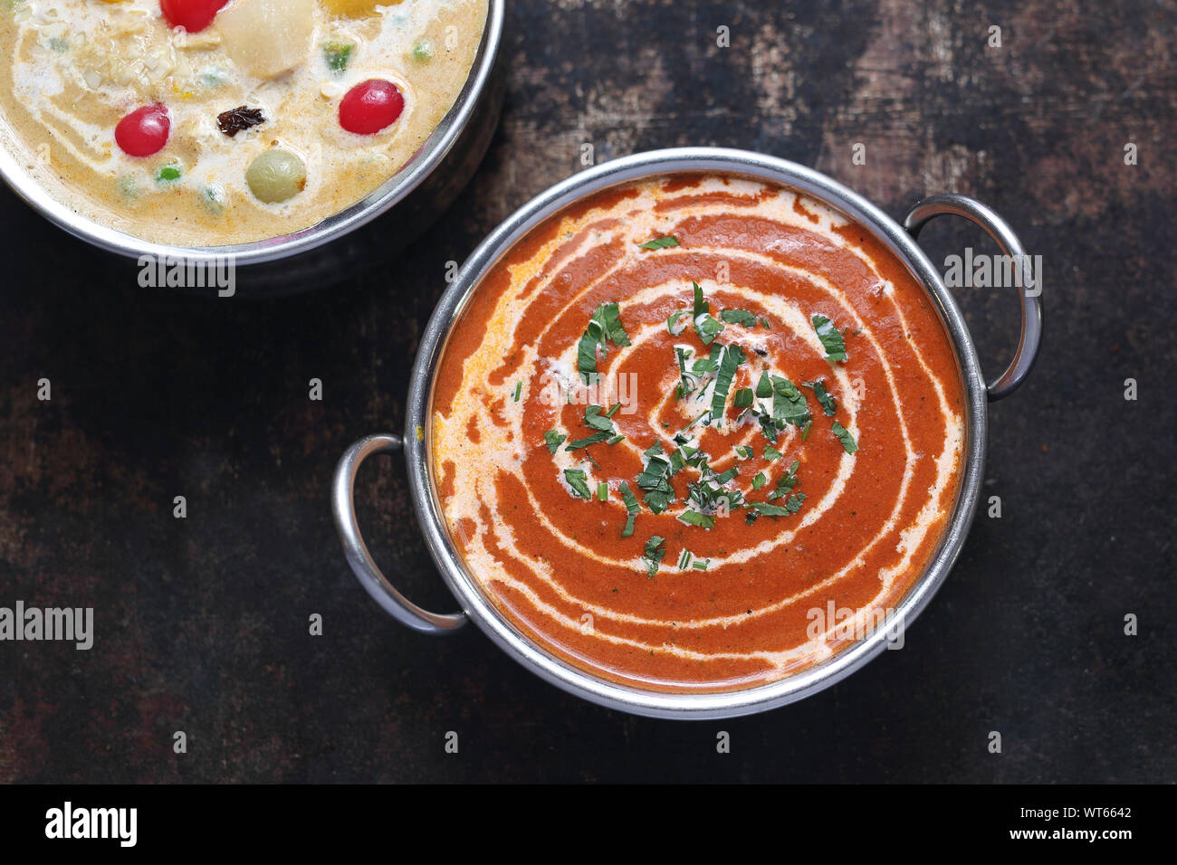 Affaires indiennes soupe à la tomate. Soupe crème de tomates aromatiques avec Carol et le lait de coco Banque D'Images