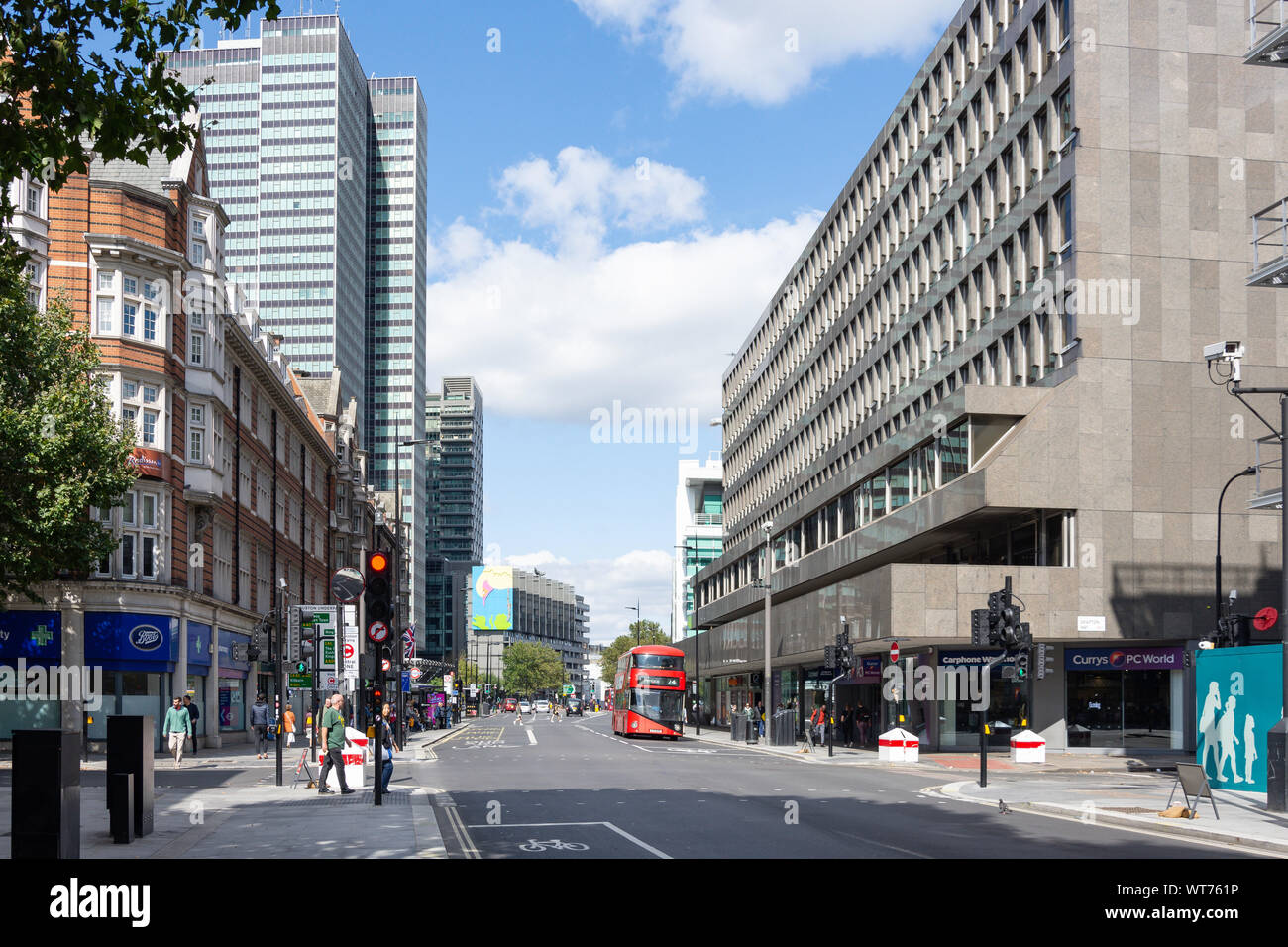 Tottenham Court Road, Fitzrovia, London Borough of Camden, Greater London, Angleterre, Royaume-Uni Banque D'Images Tottenham Court Road, Fitzrovia, London Borough of Camden, Greater London, Angleterre, Royaume-Uni Banque D'Images