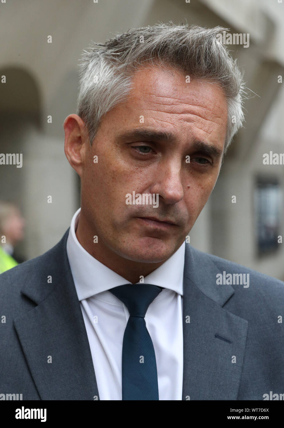 La Metropolitan Police Detective Inspecteur Mark Richards parle aux médias à l'extérieur de l'Old Bailey à Londres après Gerald Matovu a été emprisonné à vie à l'Old Bailey avec une durée minimale de 31 ans pour le meurtre de f ancien Bond acteur Eric Michels en août 2018. Banque D'Images