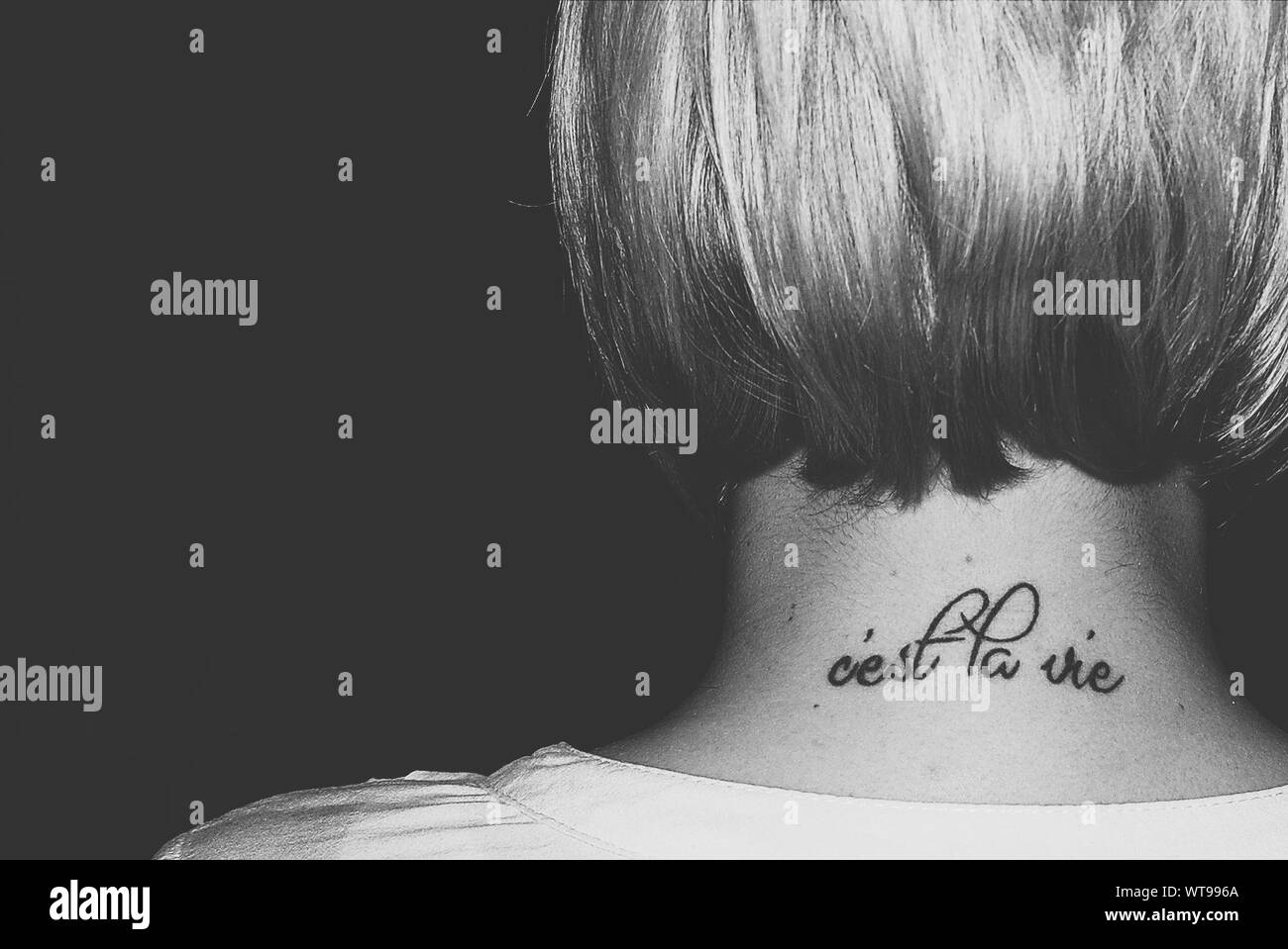 Neck Tattoo Banque D Images Noir Et Blanc Alamy Neck Tattoo Banque D Images Noir Et Blanc Alamy
