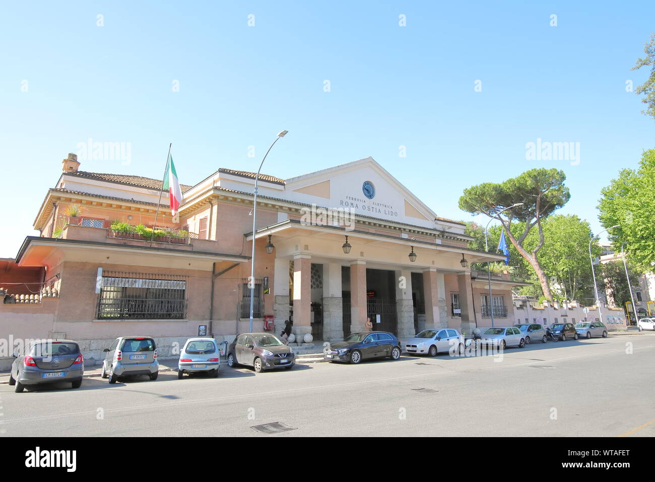 Les gens voyagent à Porta San Paolo gare Rome Italie Banque D'Images