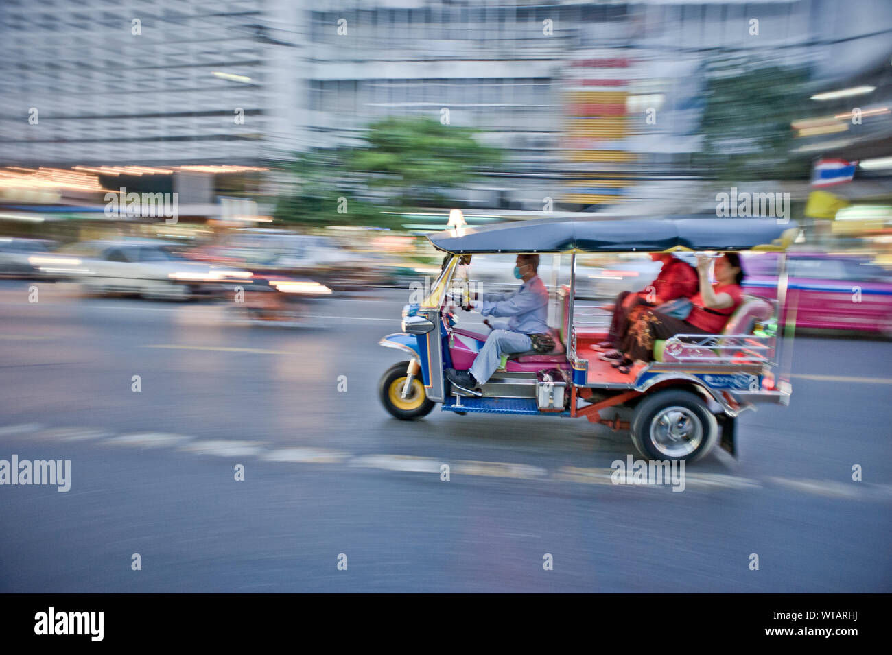 Auto rickshaw dans les rues de Bangkok Banque D'Images