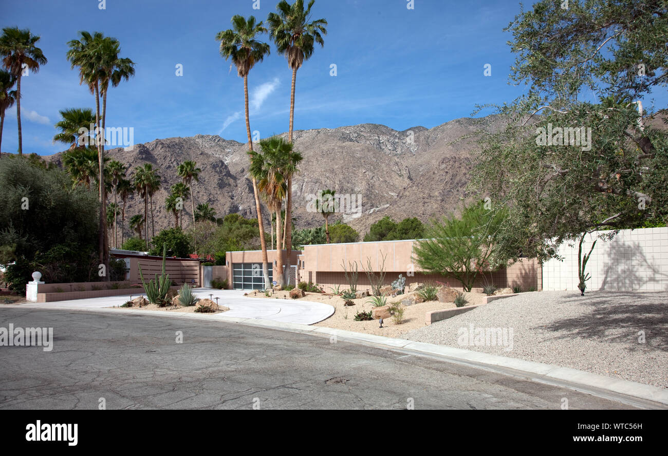 Au milieu du siècle maison moderne construite par l'Alexander Construction Company, Palm Springs, Californie Banque D'Images