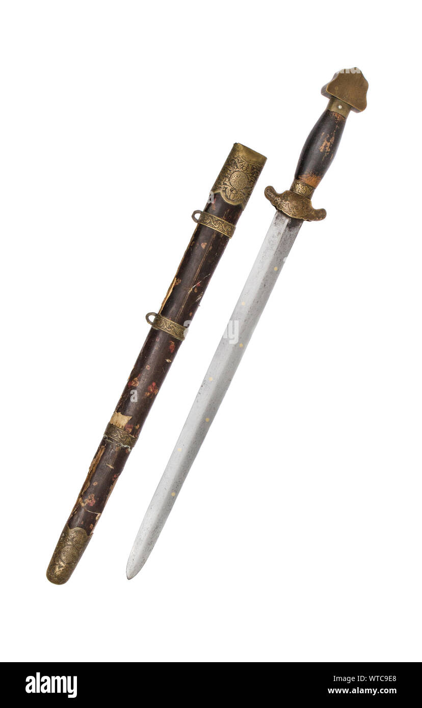 Fin xixe s. Poignard dans le Chinois Jian épée style. La lame en forme de losange aplati a sept points dorés de chaque côté. Banque D'Images