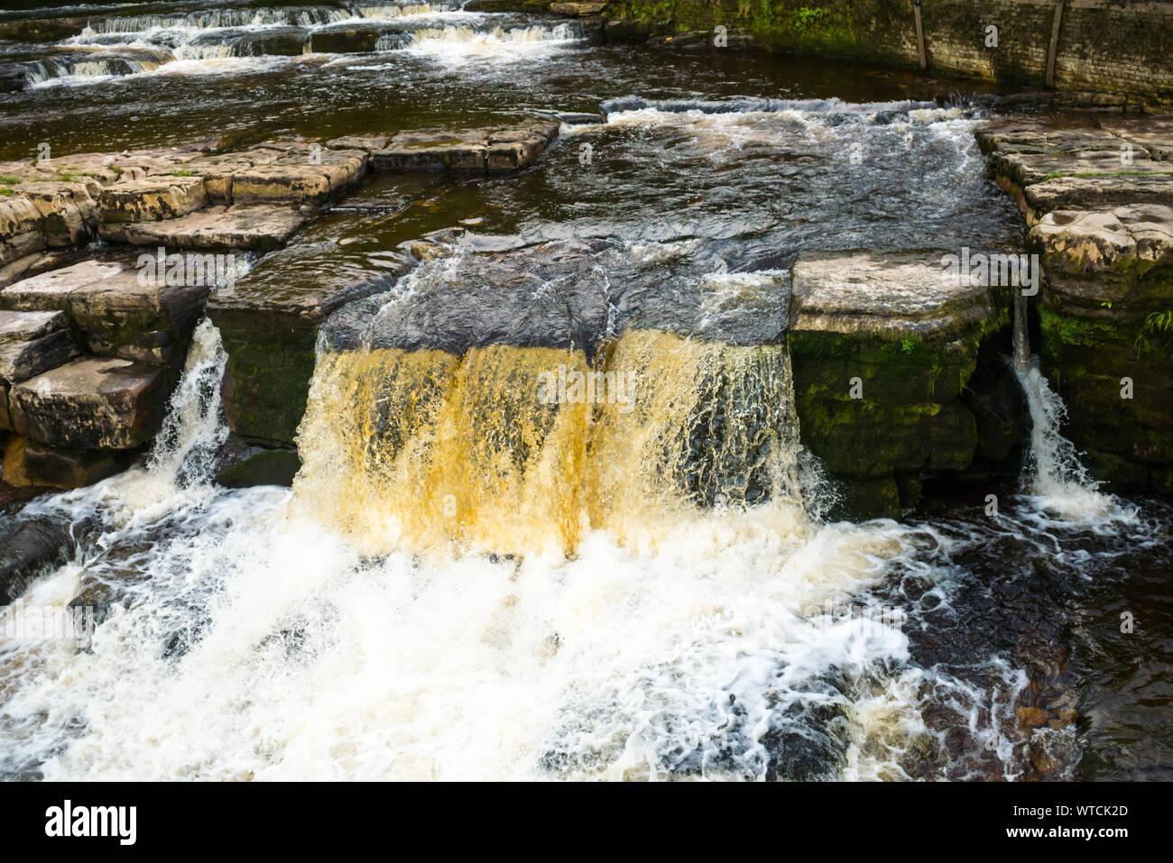 Cascade de la rivière Swale à Richmond, North Yorkshire Banque D'Images