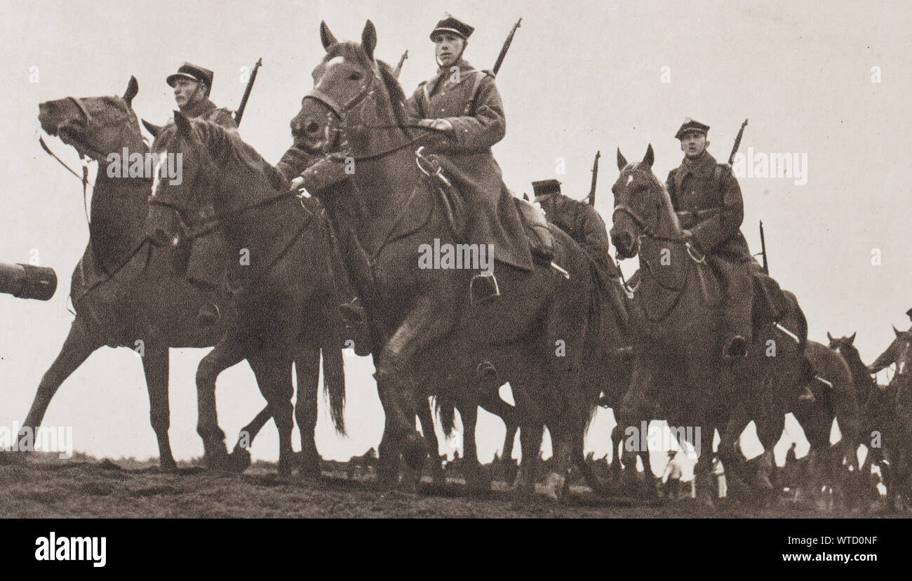 Casquette militaire polonaise Banque de photographies et d'images à haute  résolution - Alamy