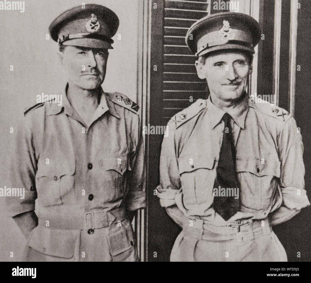 Ceux qui ont forcé Rommel en retraite. Sir Harold Alexander, commandant en chef au Moyen-Orient, et le général Bernard Law Montgomery, commandant de la Banque D'Images