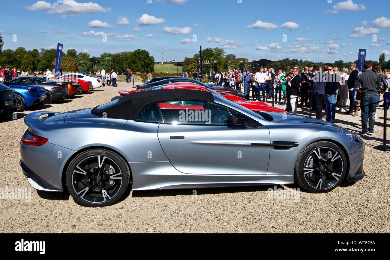 Aston Martin Vanquish Volante sur spectacle au Concours d'elégance à Blenheim Palace, le 8 septembre 2019 Banque D'Images