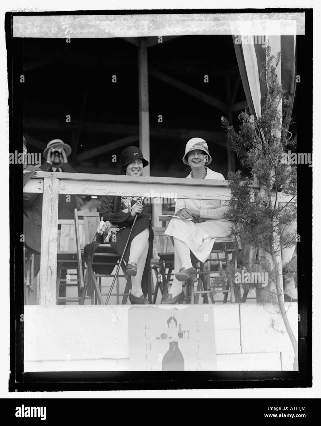 Mme Natalie Hammond & Mme Geo. T. Summerlin Jr., 5/22/25 Banque D'Images