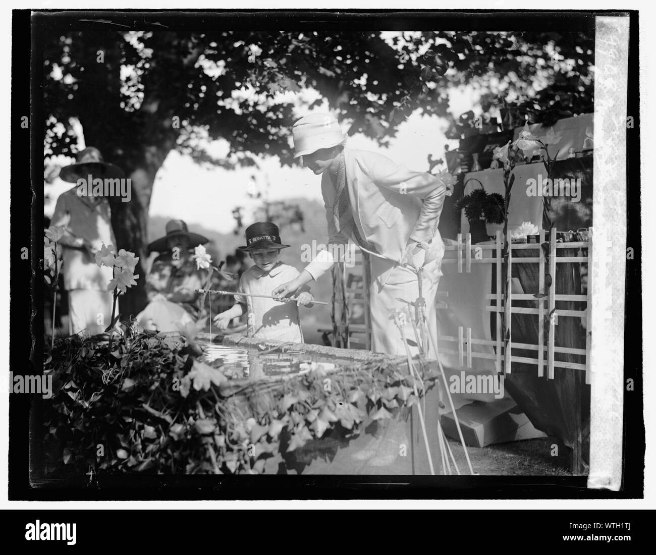 Mme. Luciano Mascia au Twin Oakes, 16/05/26 Banque D'Images