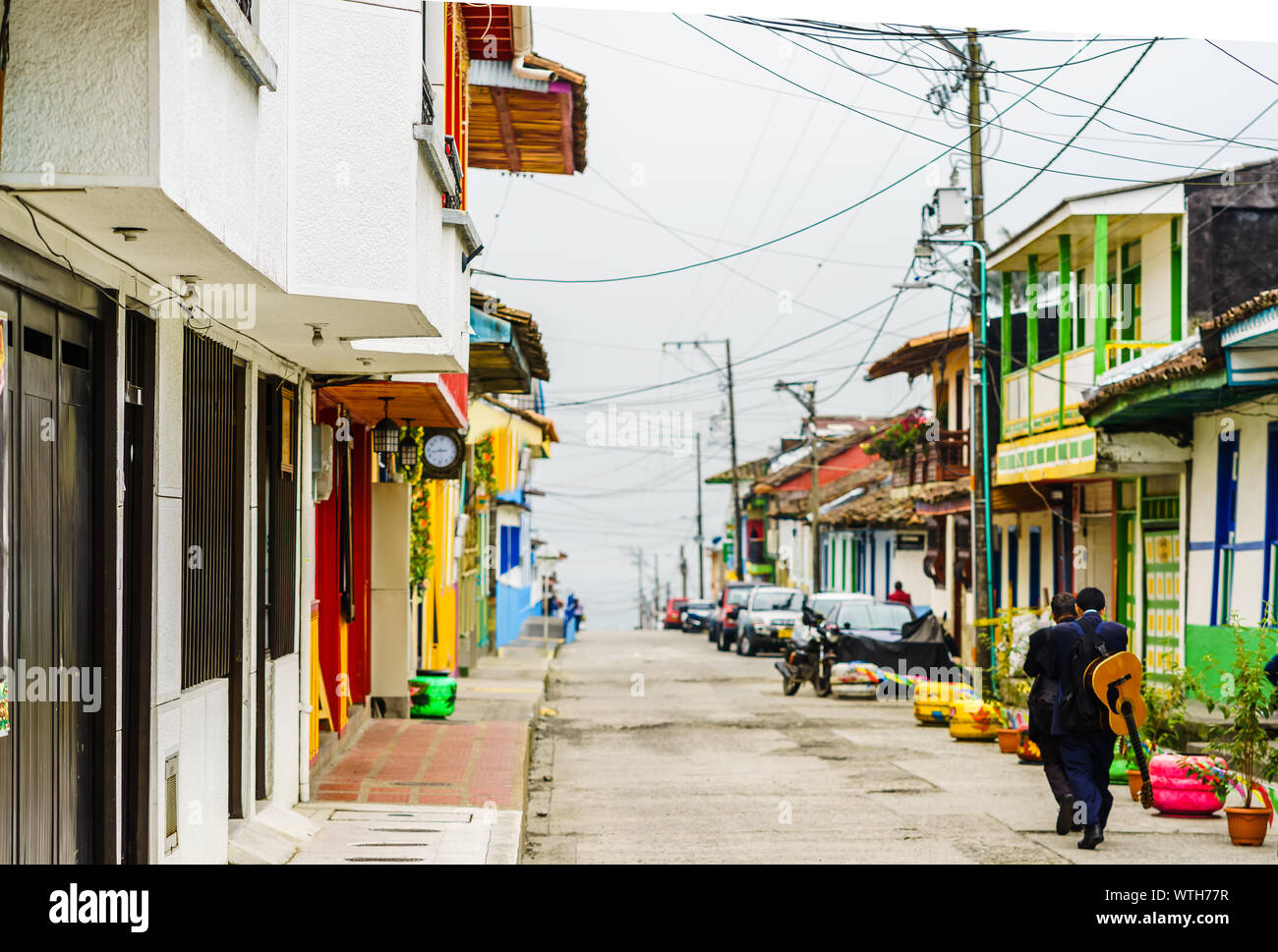 Viewon bâtiments coloniaux dans les rues de Filandia, Colombie Banque D'Images