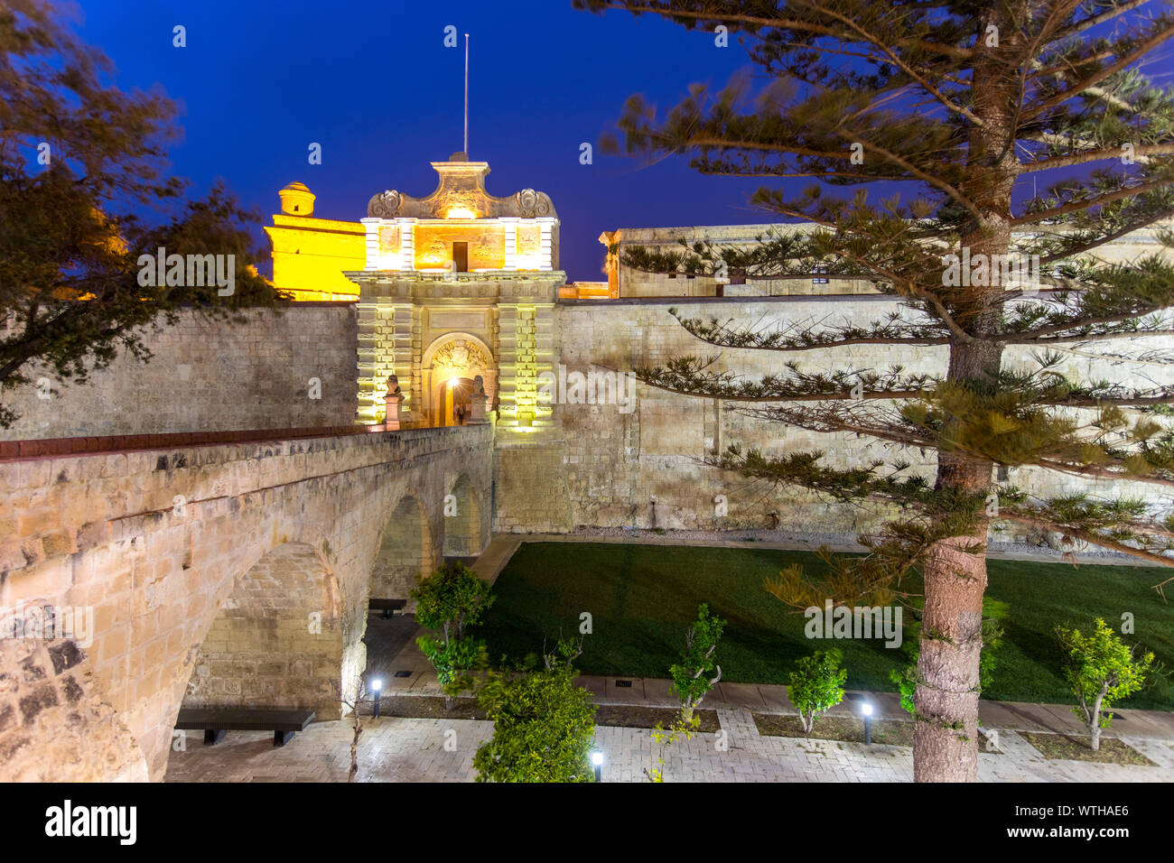 L'ancienne capitale de Malte, Mdina, sur un plateau, dans le centre de l'île, des rues étroites, porte de la ville, remparts, Porte de Verdala Banque D'Images