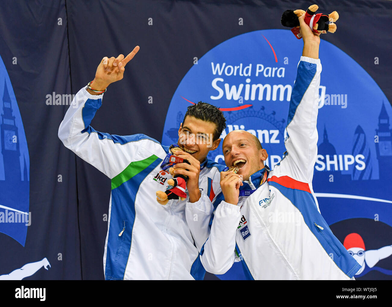 Londres, Royaume-Uni. 11 Sep, 2019. Federico Morlacchi (à droite) et Simone Barlaam (à droite), de l'Italie a gagné MenÕs 100m papillon finale S9 pendant trois jours de 2019 aux Championnats du monde de natation Para Allianz à Londres Natation Centre mercredi, 11 septembre 2019. Londres en Angleterre. Credit : Taka G Wu/Alamy Live News Banque D'Images