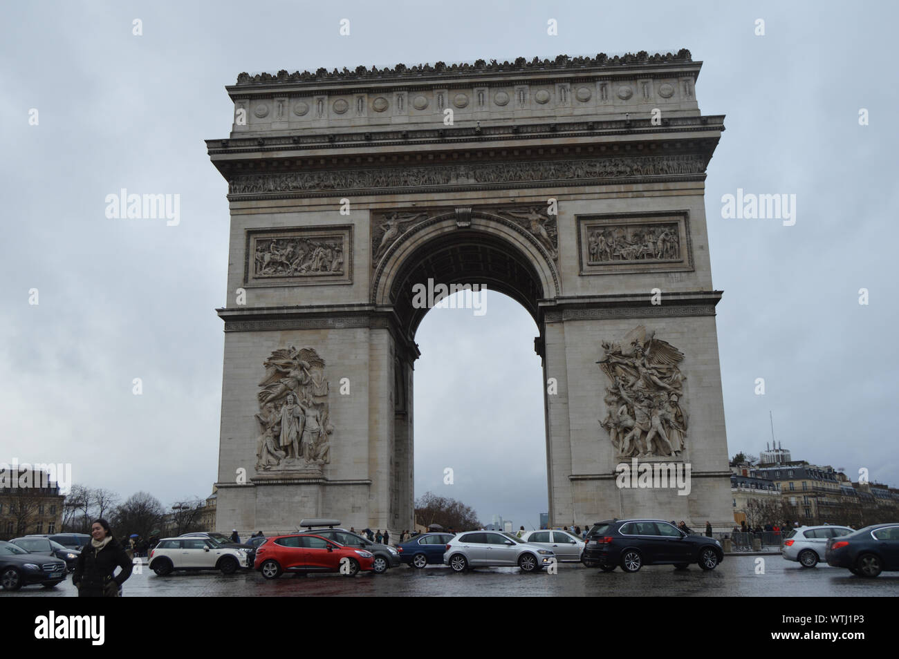 Arc de triomphe ou de Triomphe, situé au milieu de la Place Charles de Gaulle, place de Paris France Banque D'Images