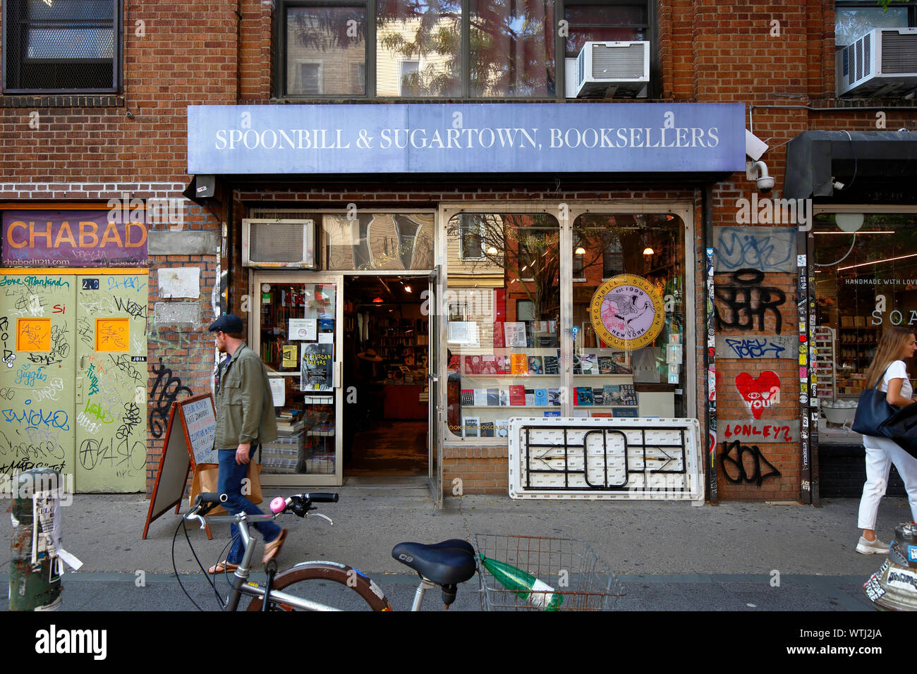 Spoonbill & Sugartown Books, 218 Bedford Avenue, Brooklyn, NY. Façade extérieure d'une librairie dans le quartier de Williamsburg. Banque D'Images