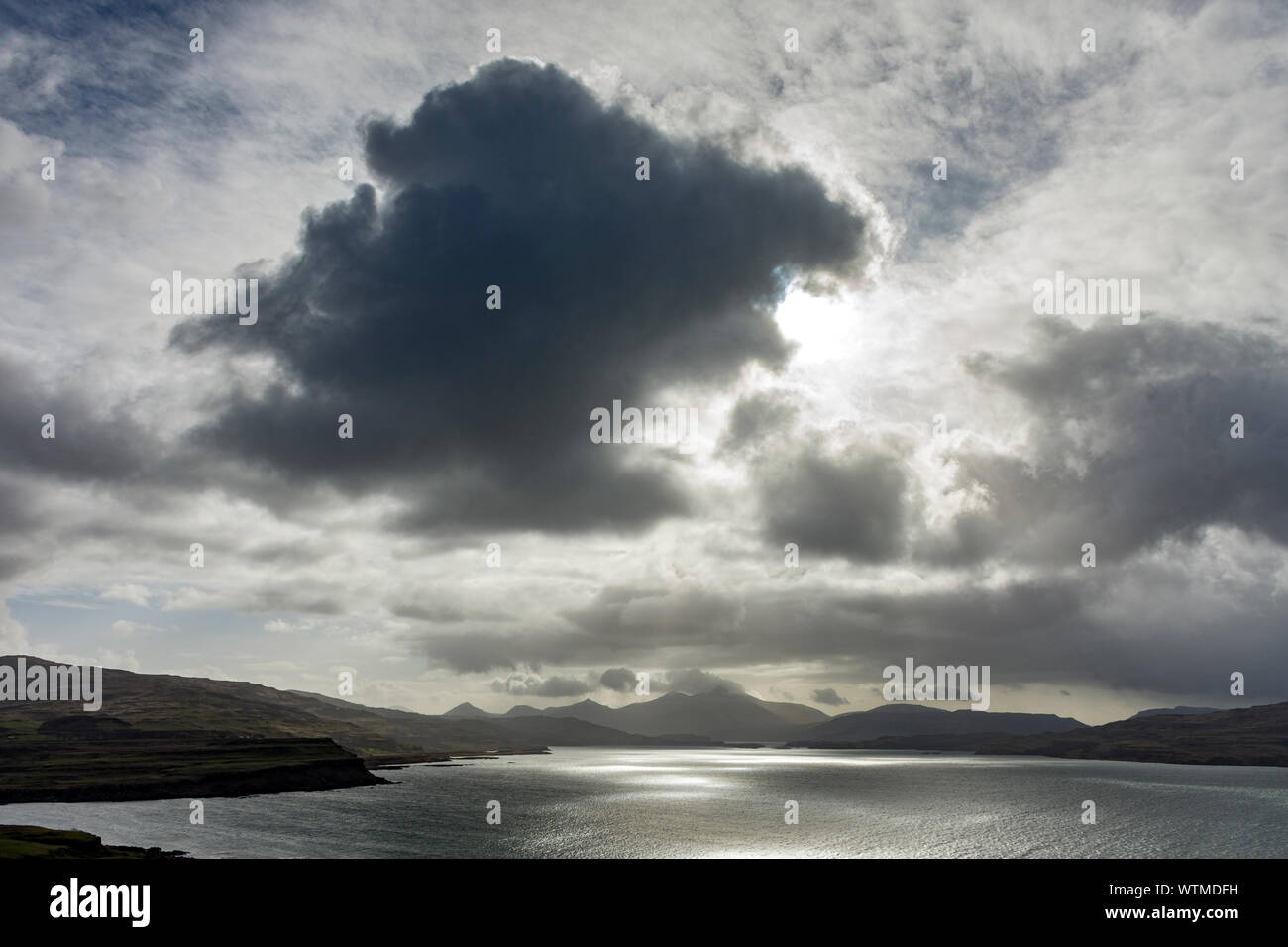 Le Ben Plus de portée sur le Loch Tuath, Isle of Mull, Scotland, UK Banque D'Images