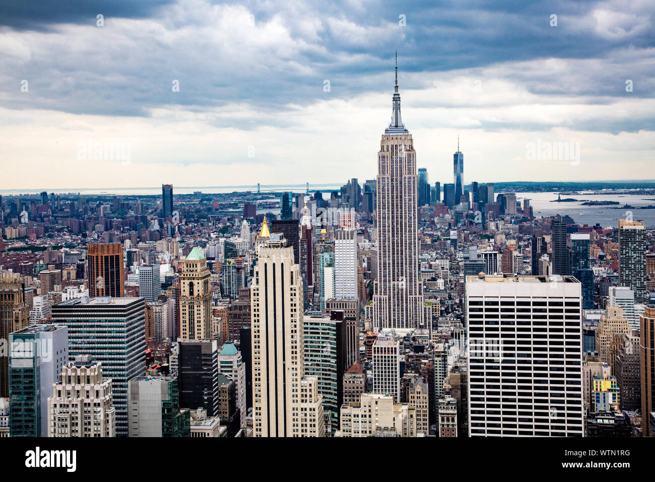 7 juin 2018 : La vue sur le centre-ville de Manhattan à partir du Rockefeller Center, New York City, New York, United States Banque D'Images