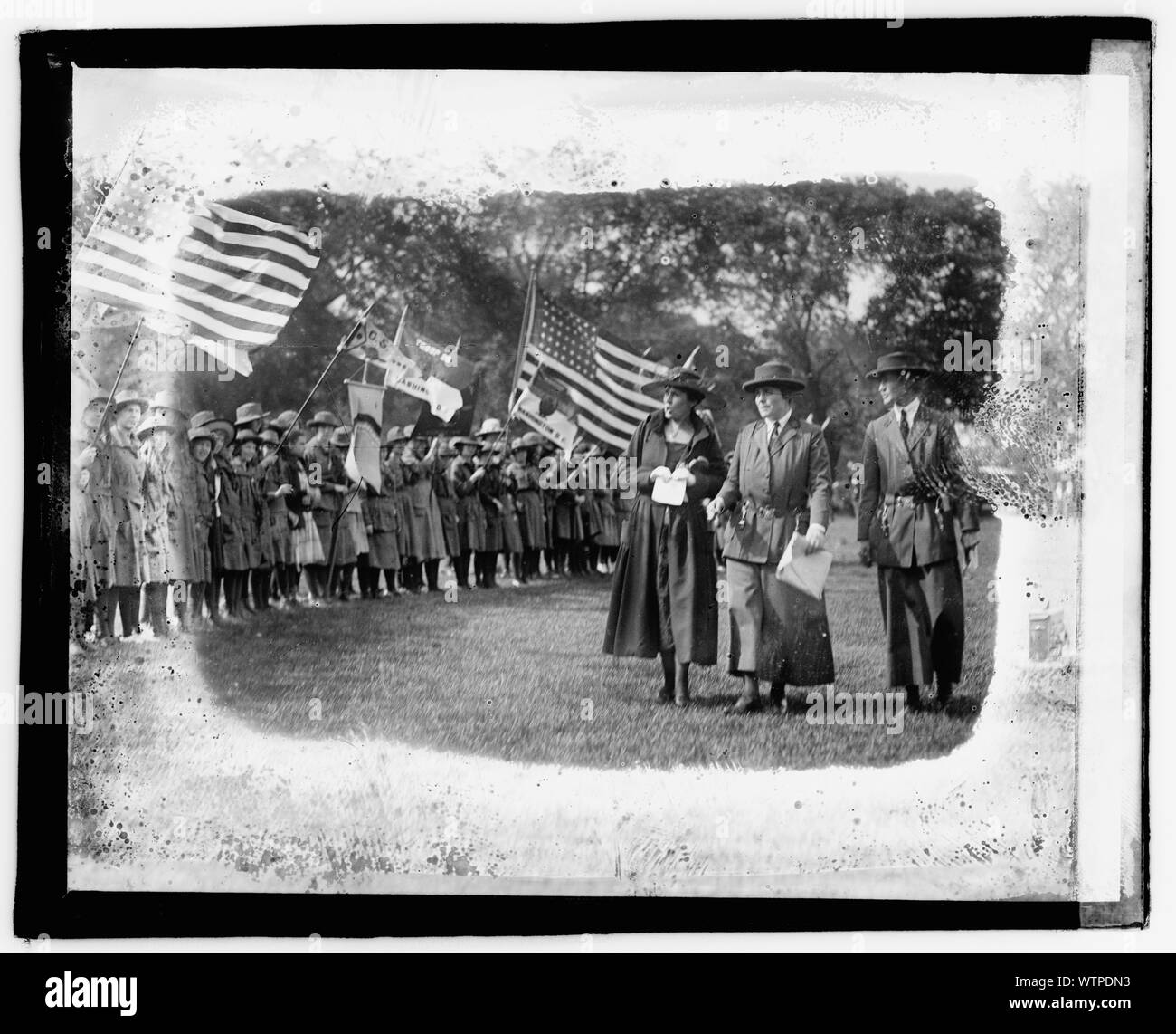 Mme Coolidge, Girl Scout review Banque D'Images