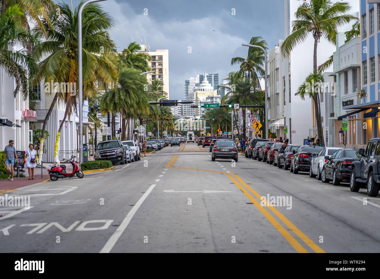 Miami Beach, Floride, USA - rues de South Beach precinct avant la tempête Banque D'Images