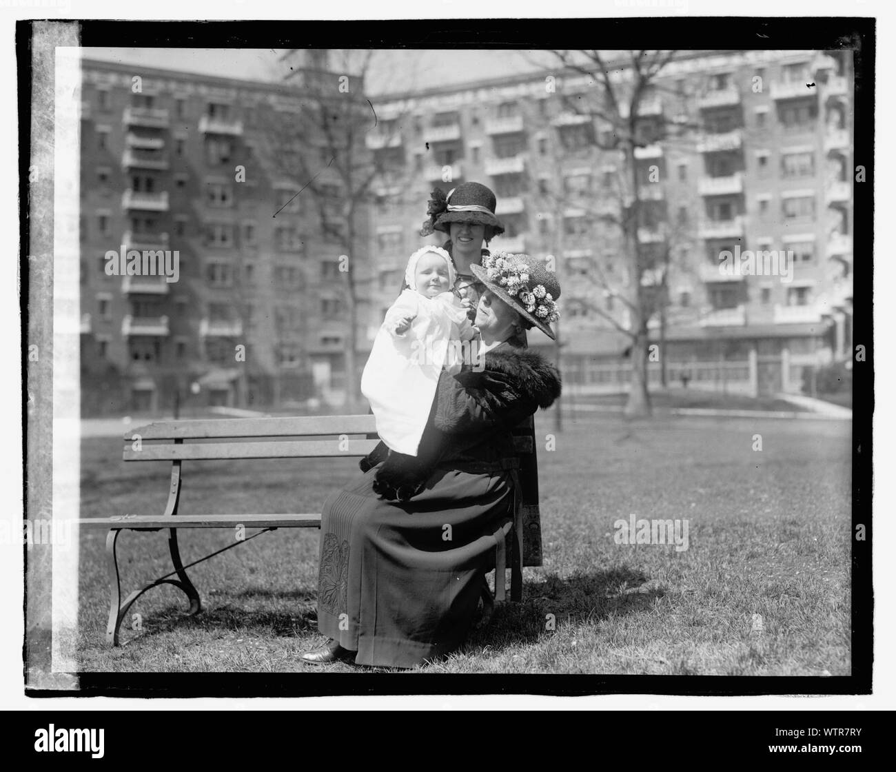 Mme H.C. Wallace, Mme A.D.McDay, 4/6/23 Banque D'Images