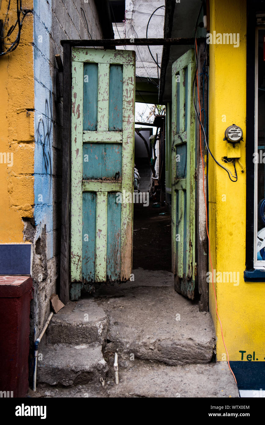 Porte étroite au Guatemala Banque D'Images