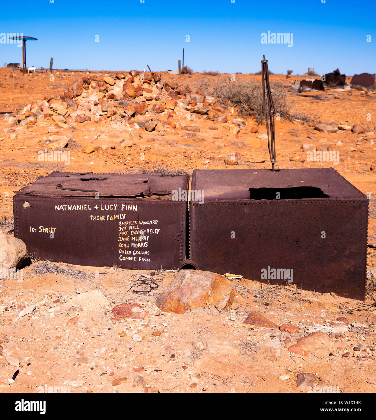 La ville de l'outback Farina, actuellement partiellement restauré par une équipe de bénévoles. L'image montre un réservoir avec des noms d'anciens résidents Banque D'Images