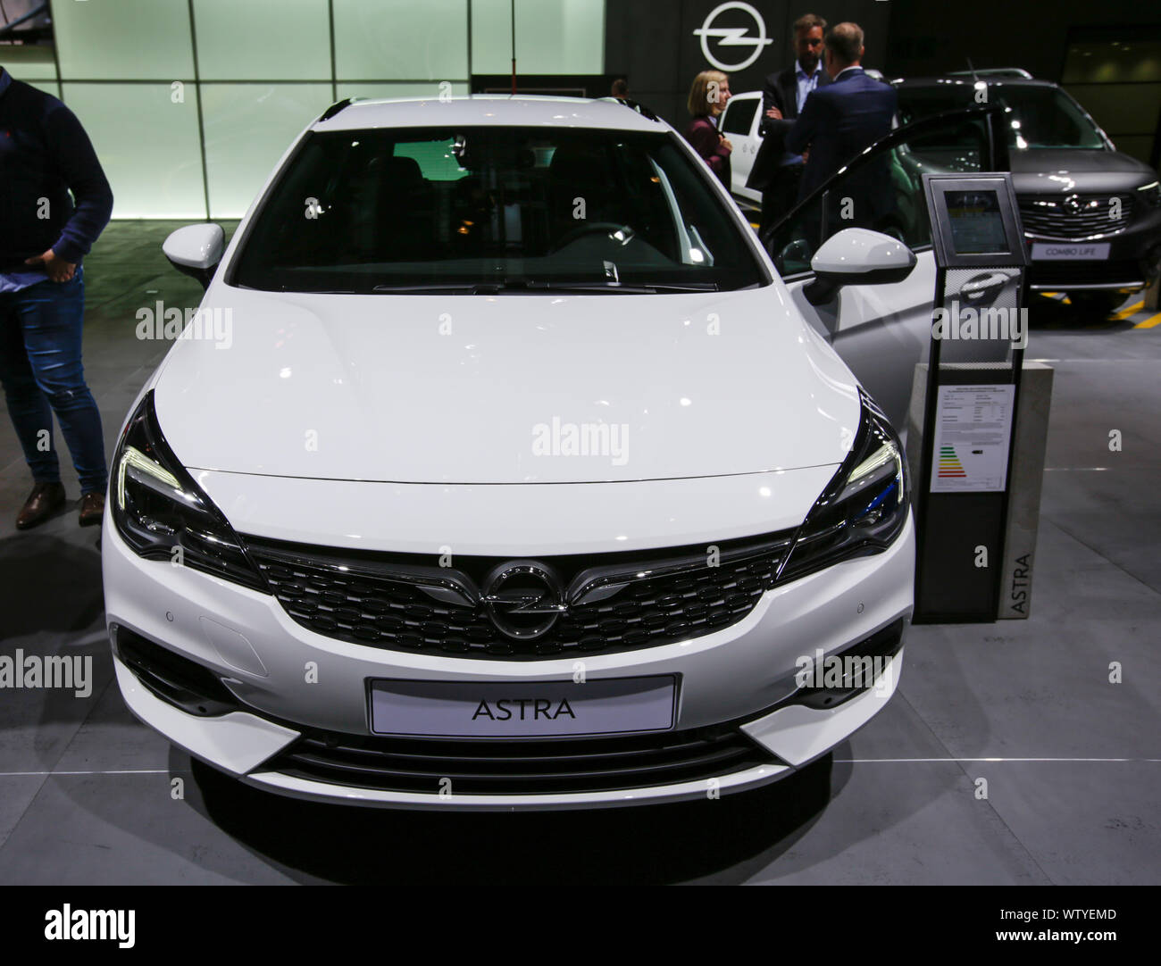 Francfort, Allemagne. Sep 11, 2019. Le constructeur automobile allemand Opel affiche l'Opel Astra Sports Tourer en 2019 Internationale Automobil-Ausstellung (AAI). (Photo de Michael Debets/Pacific Press) Credit : Pacific Press Agency/Alamy Live News Banque D'Images