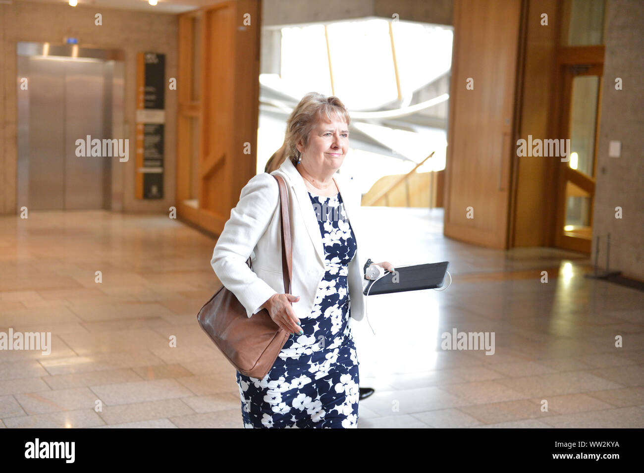 Edinburgh, Royaume-Uni. Sep 12, 2019. Sur la photo : Shirley-Anne Somerville MSP - Secrétaire de cabinet pour la sécurité sociale et les personnes âgées. Première session de premier ministres des questions comme le Parlement écossais tente de trouver un chemin à travers les retombées de la dernière Brexit mess et empêcher l'Écosse à partir de la sortie de l'UE. Crédit : Colin Fisher/Alamy Live News Banque D'Images