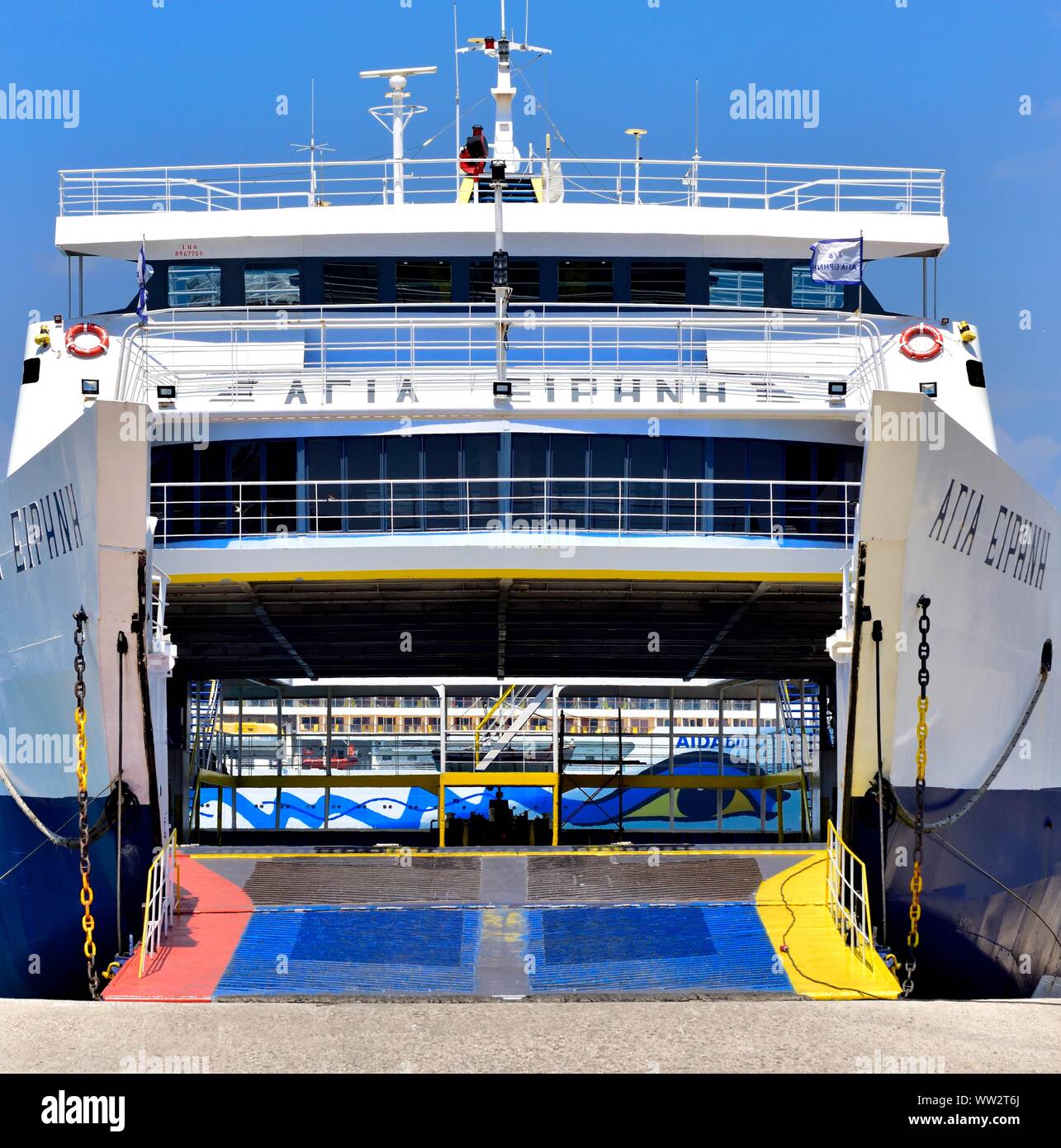 Rampe d'un roll on roll off car-ferry Corfou,nouveau,port,Corfu Kerkyra,Kerkira, Grèce Banque D'Images