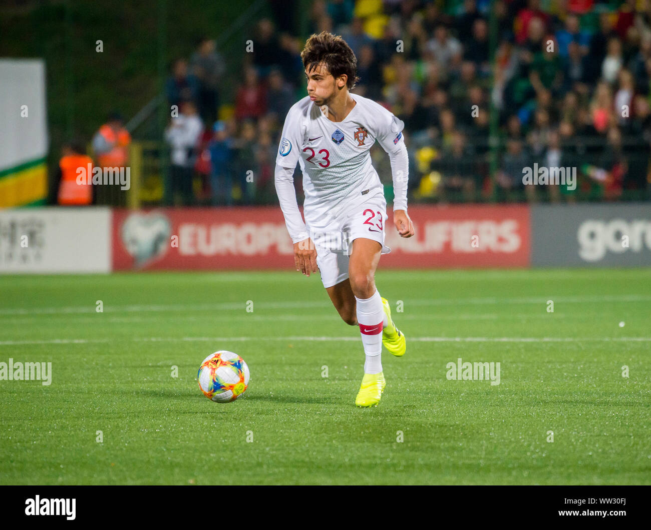 La Lituanie, Vilnius - 10 septembre 2019 : Joao Felix de Portugal contrôle le ballon pendant l'UEFA EURO 2020 groupe B les matc Banque D'Images