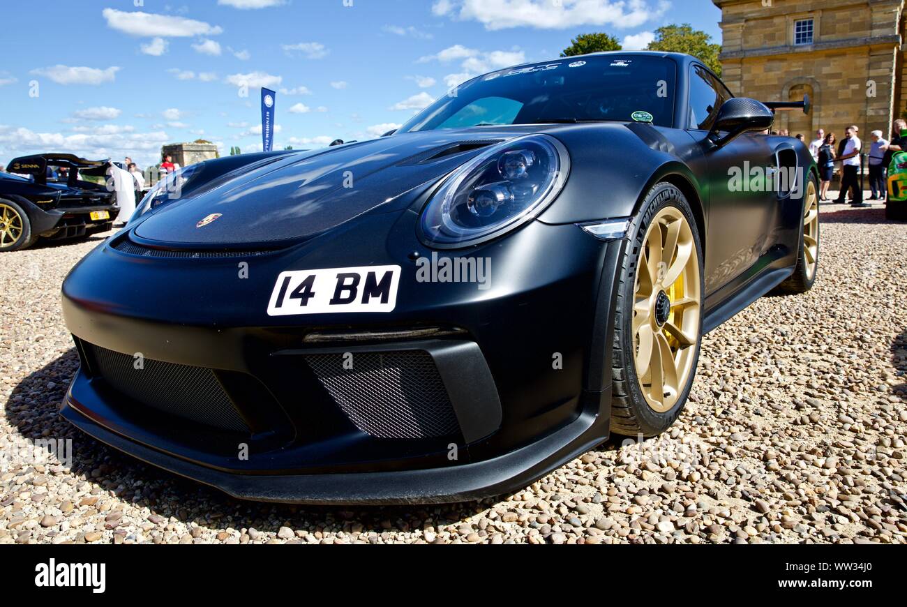 Porsche 911 carrera GTS (14 BM) au salon de l'Concours d'elégance à Blenheim Palace, le 8 septembre 2019 Banque D'Images