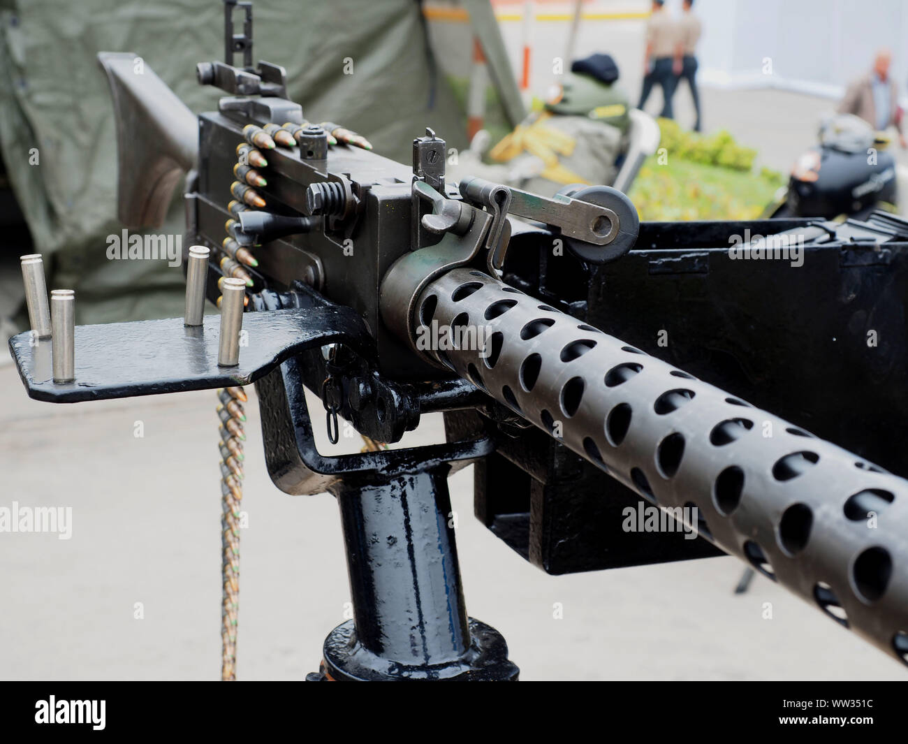 Une mitrailleuse affiché lors de la 7e édition de l'Exposition internationale de la technologie de défense SITDEF, 2019, au Siège de l'armée péruvienne. L'événement se tient du 16 au 19 mai avec la présence de représentants de 28 pays. Banque D'Images