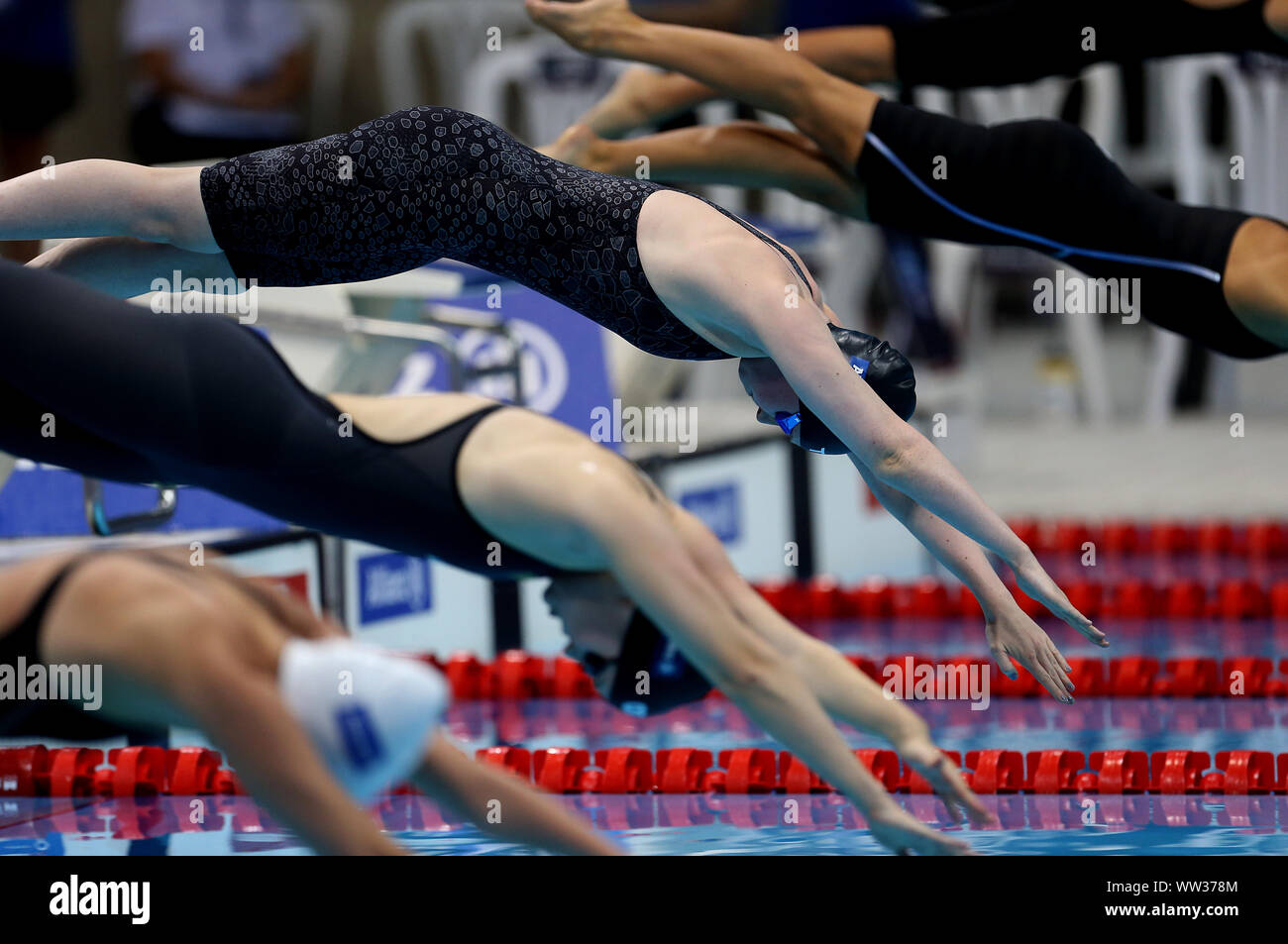 Zara de la Grande-Bretagne dans l'Mullooly Women's 100m nage libre finale S10 pendant quatre jours du monde Para natation Championnats d'Allianz au Centre aquatique de Londres, Londres. Banque D'Images