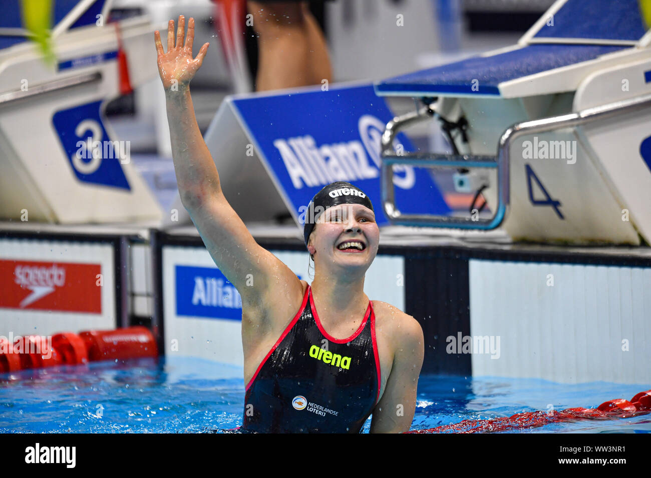 Londres, Royaume-Uni. 12 Sep, 2019. Les Pays-Bas BRUINSMA Liesette célèbre après avoir remporté les femmes du 200 m quatre nages SM11 dernière pendant quatre jours de 2019 aux Championnats du monde de natation Para Allianz à Londres Natation Centre le jeudi 12 septembre 2019. Londres en Angleterre. Credit : Taka G Wu/Alamy Live News Banque D'Images