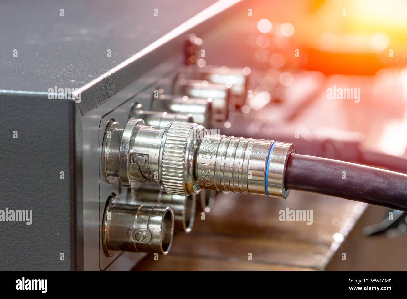RG6 câble connecté à CTV module DVR enregistreur vidéo Banque D'Images