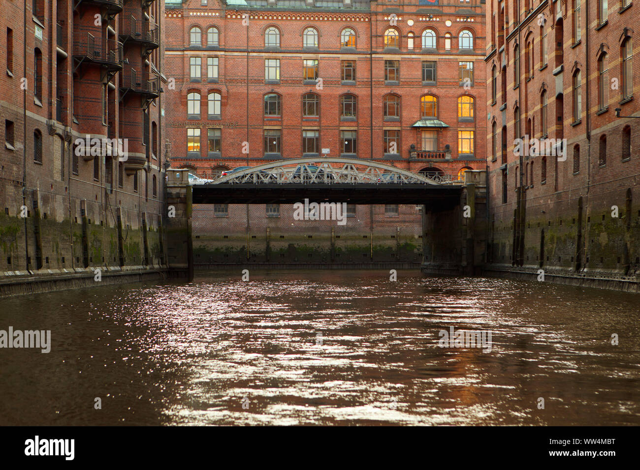 KannengieÃŸerort Wandrahmsfleet au pont. Voyage Canal Hambourg. Banque D'Images