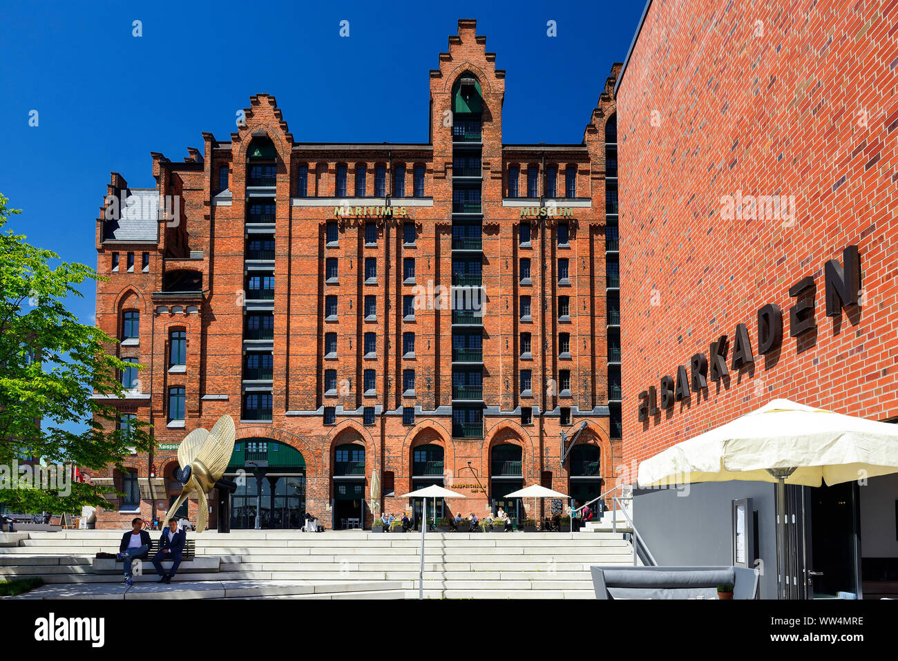 Elbarkaden et musée maritime international dans la HafenCity de Hambourg, Allemagne, Europe Banque D'Images
