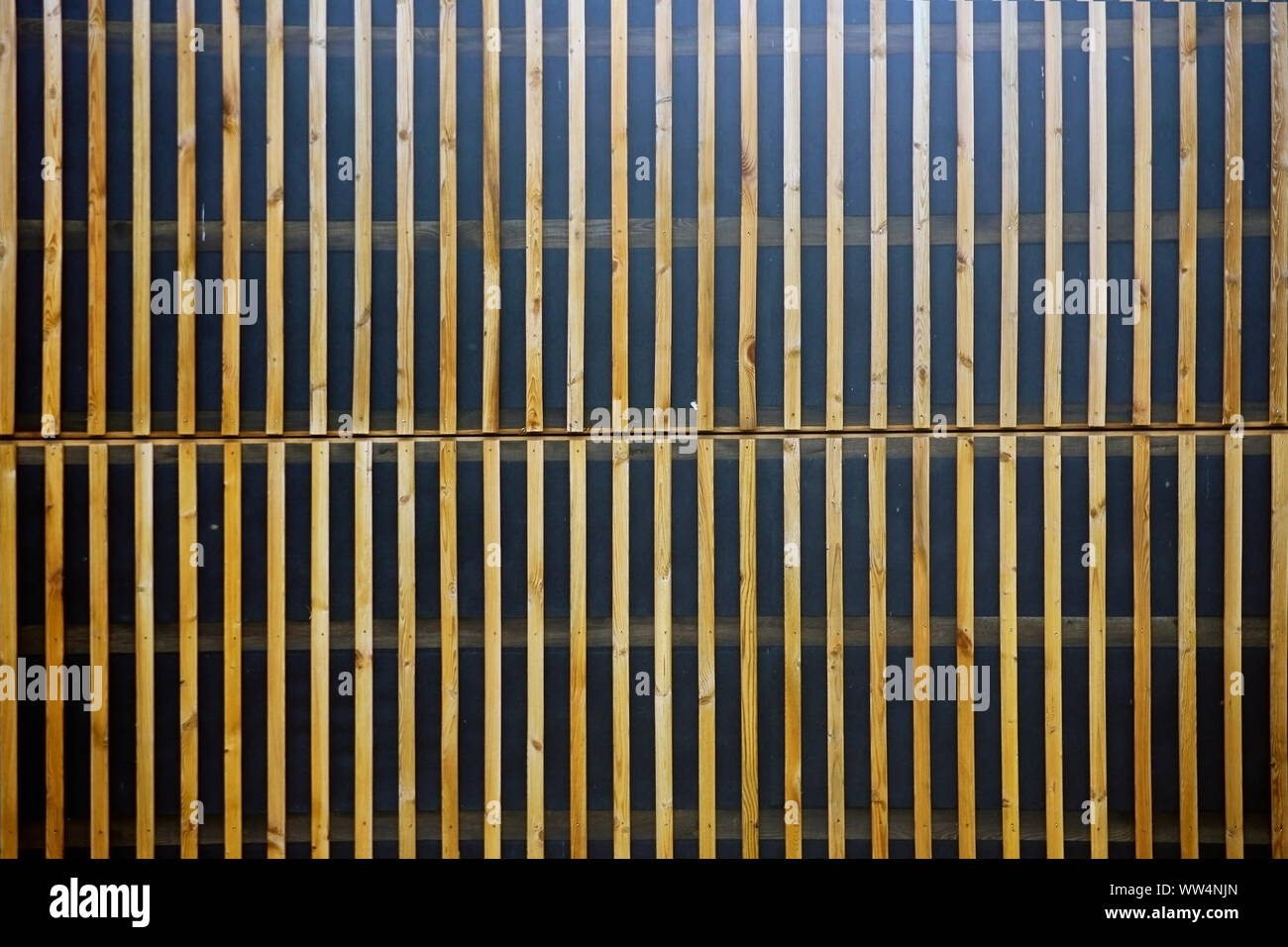 Photographie d'un lambris de bois à un bâtiment, Banque D'Images