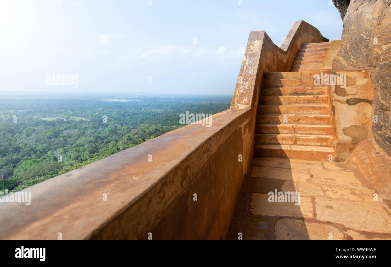 Le rocher du Lion de Sigiriya, forteresse Sri Lanka Banque D'Images