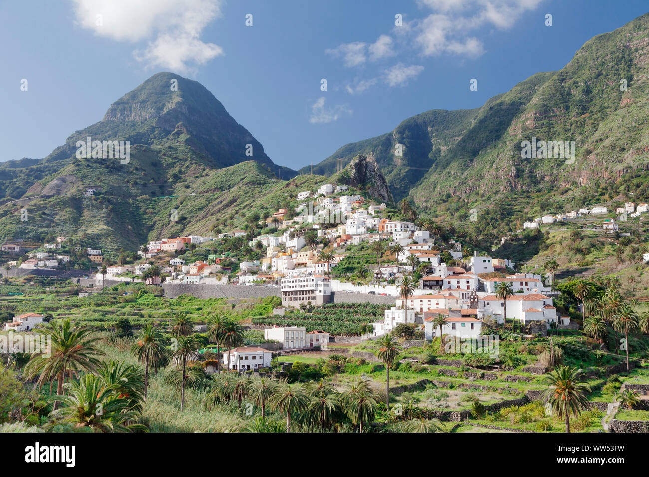 La guancha, twin rocks, Roques de San Pedro, les plantations de bananes, la Gomera, Canary Islands, Spain Banque D'Images